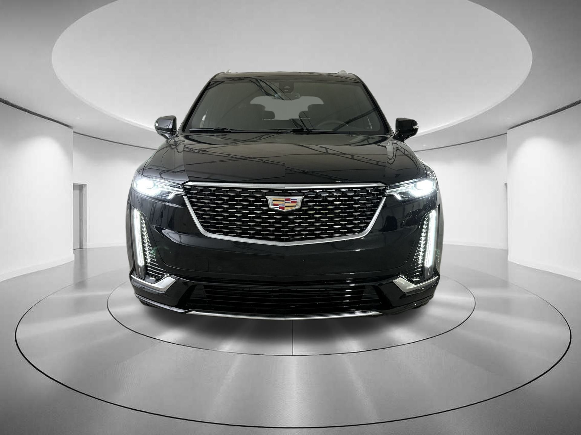 2025 Cadillac XT6 Luxury 8