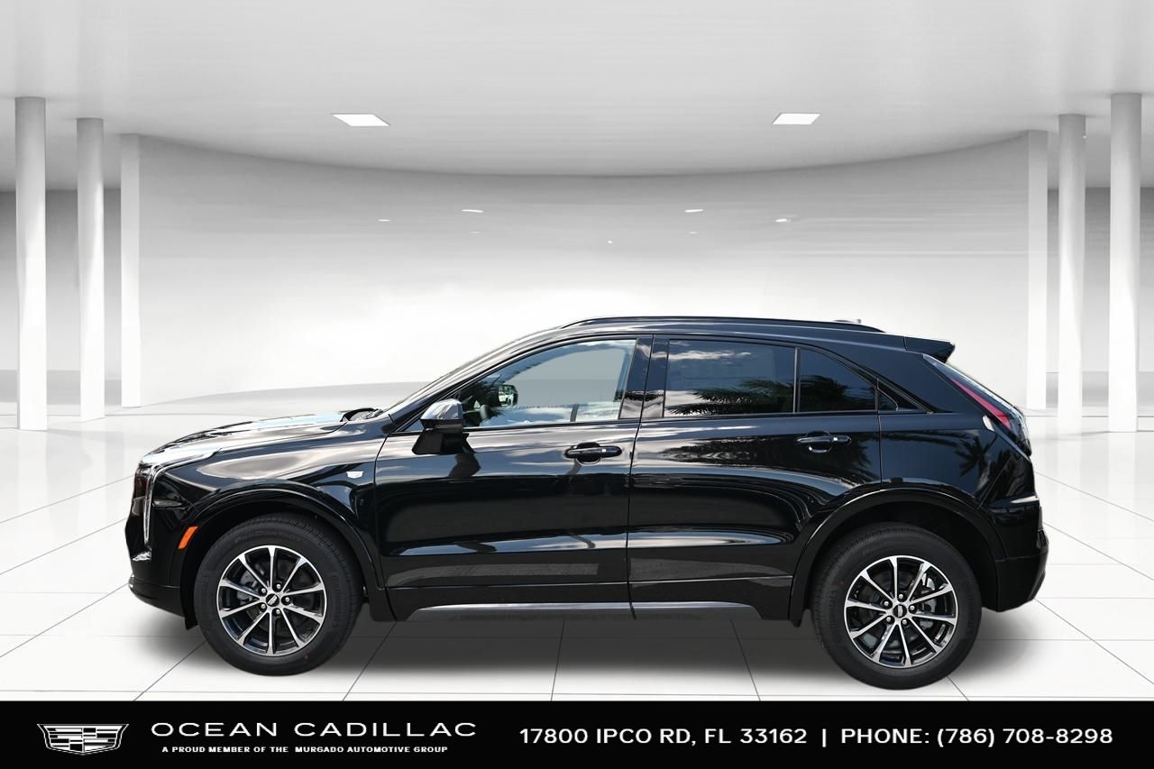 2024 Cadillac XT4 Sport 2