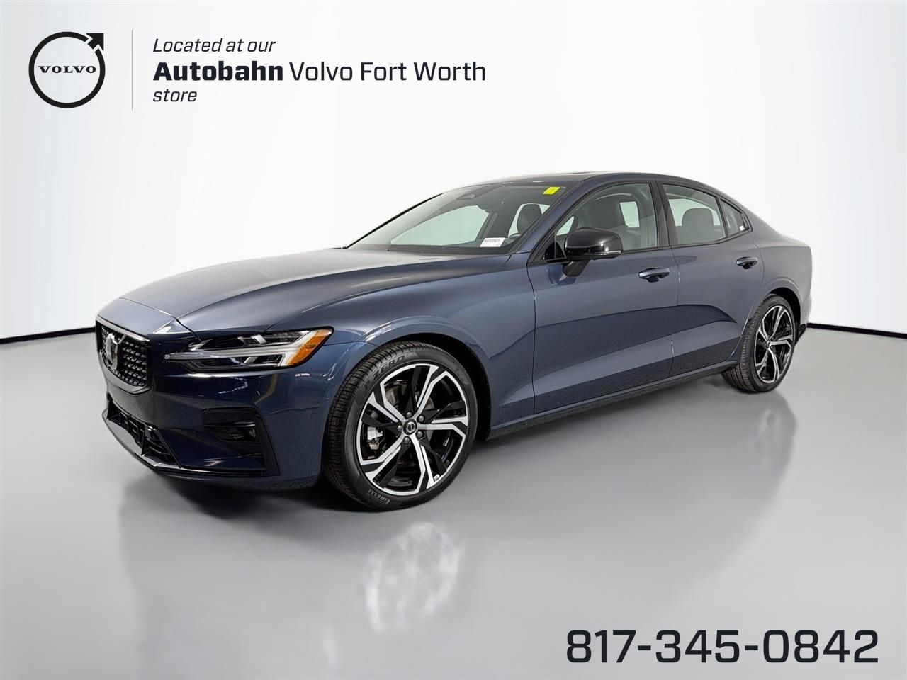 2024 Volvo S60 B5 Plus Dark Theme AWD