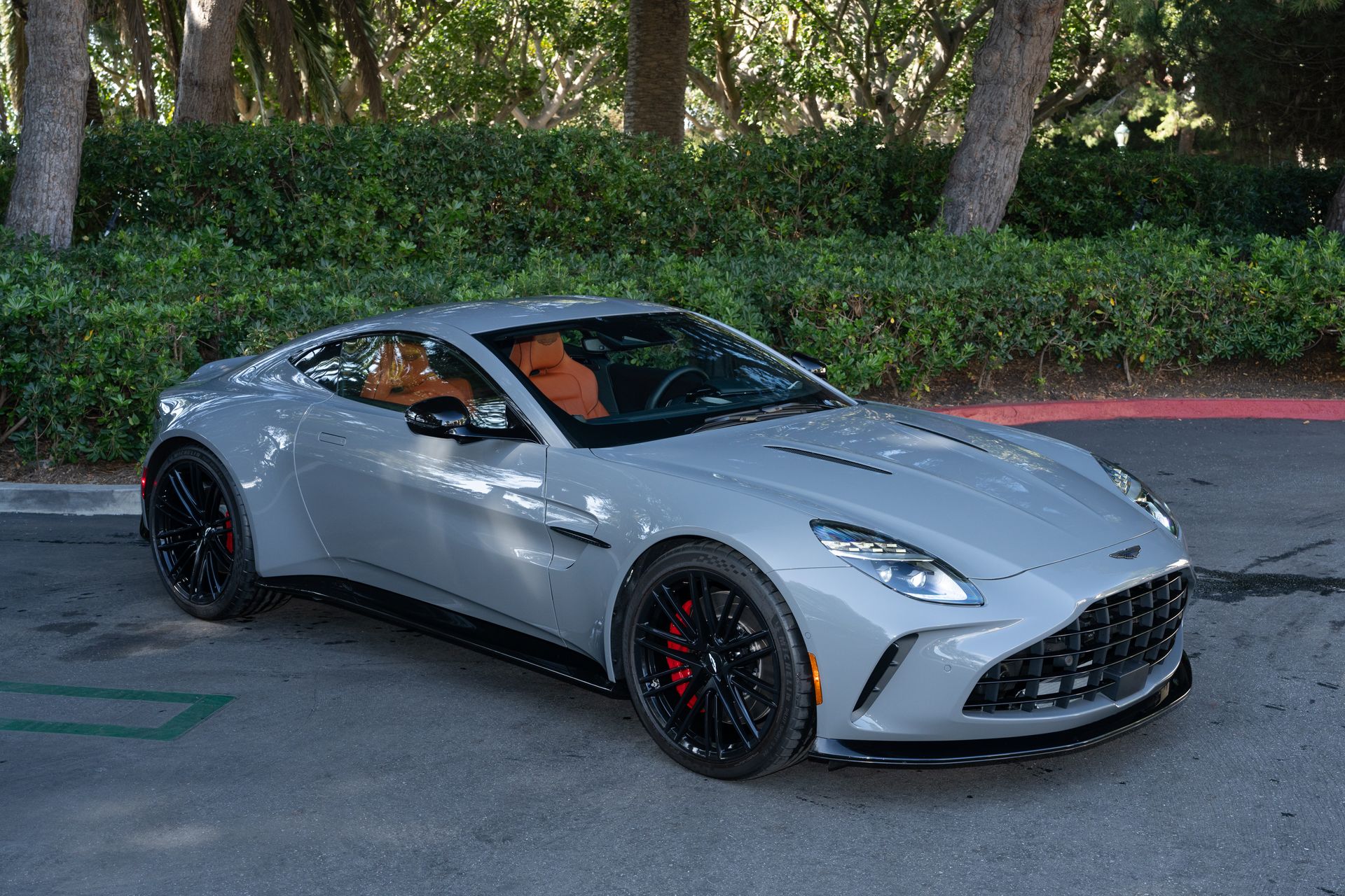 /2025 Aston-Martin Vantage