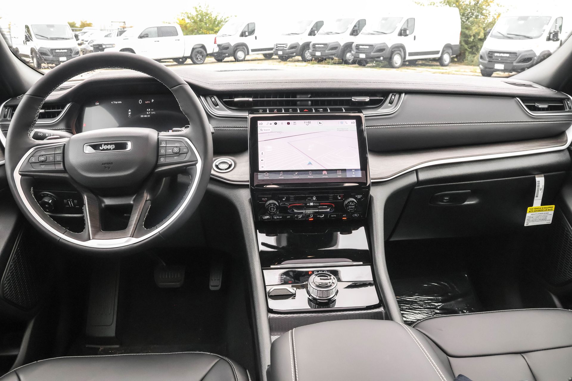 2025 JEEP GRAND CHEROKEE L - Image 10