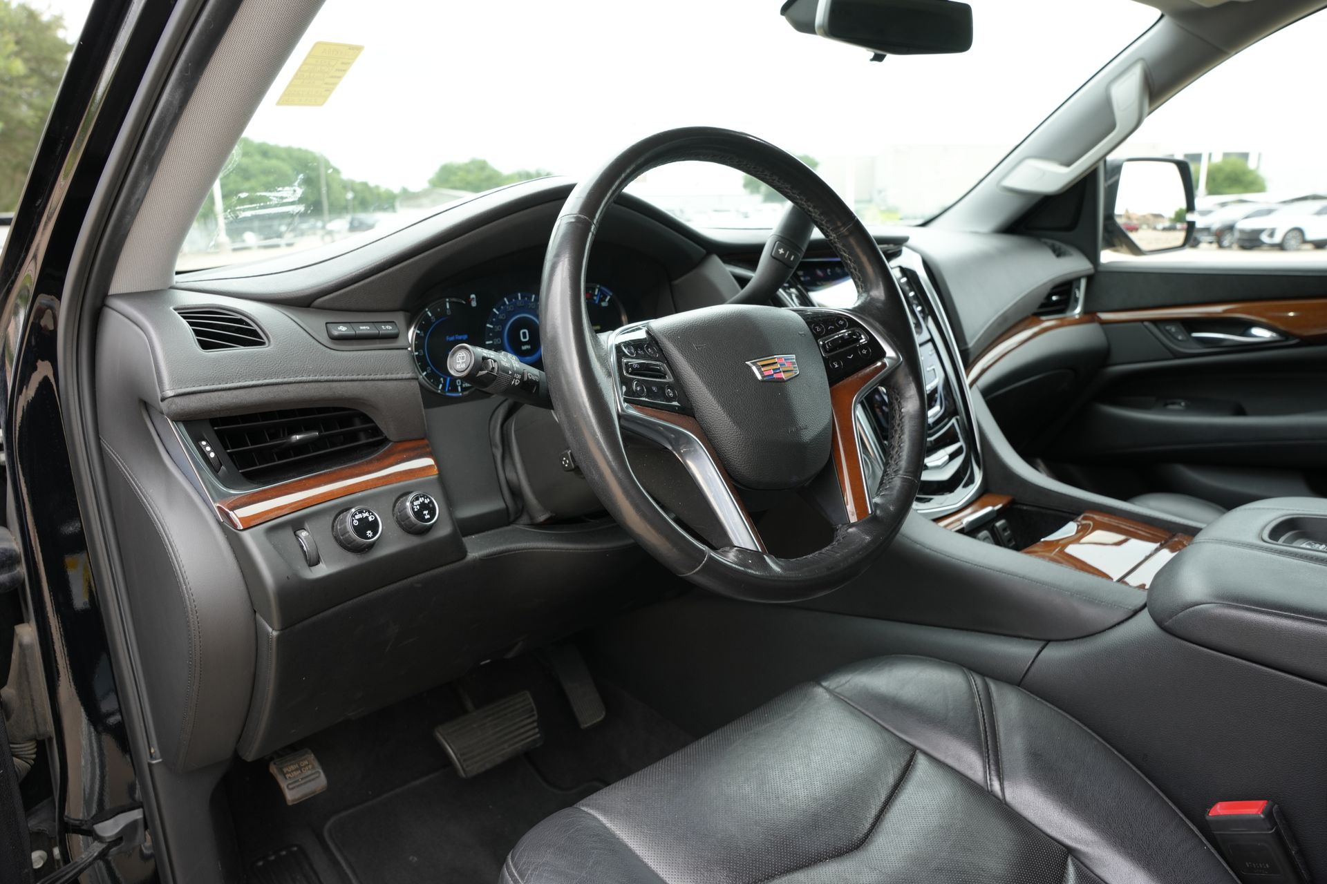 2020 Cadillac Escalade ESV Luxury Black at Emmons Autoplex