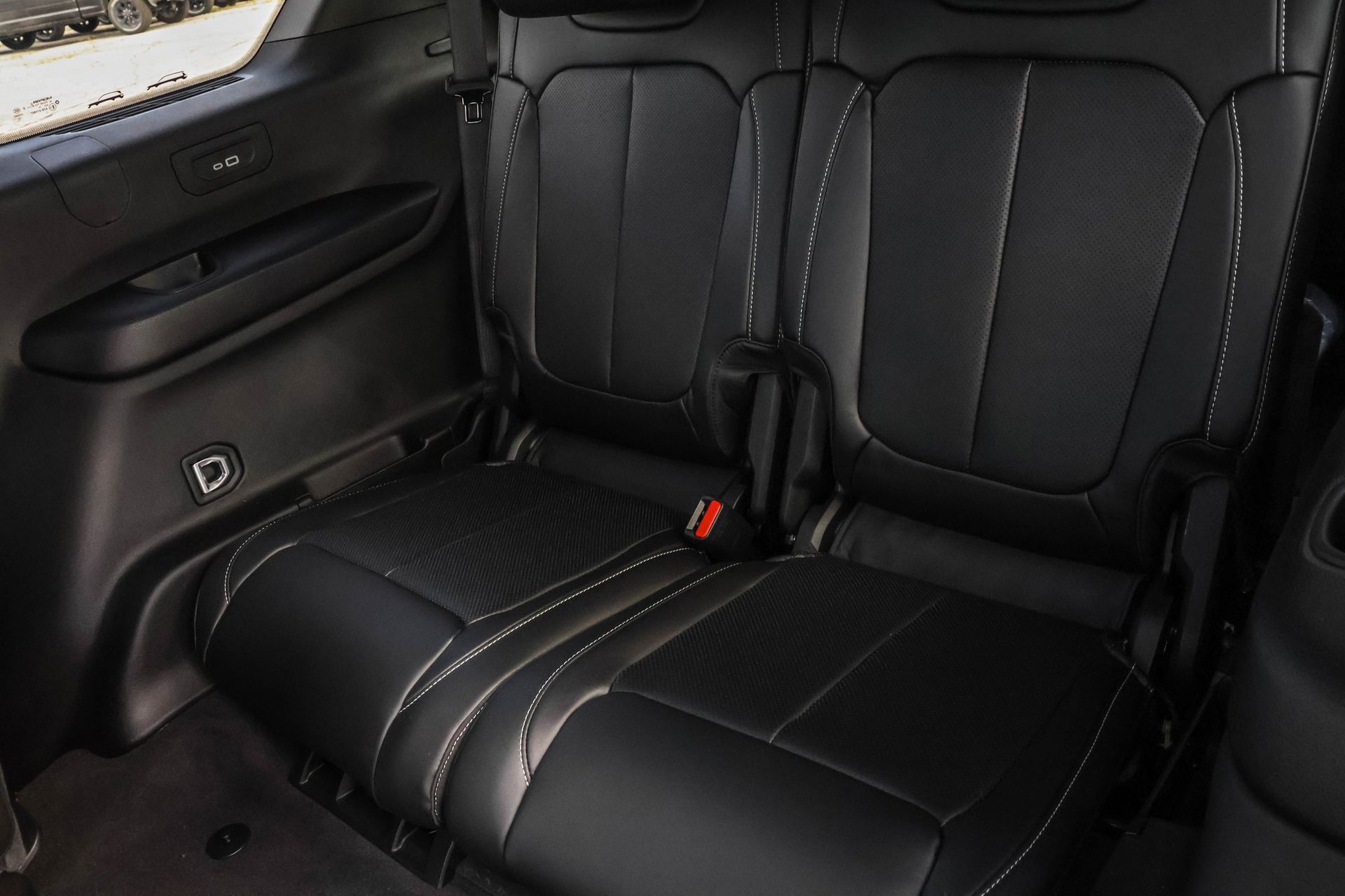 2025 JEEP GRAND CHEROKEE L - Image 16