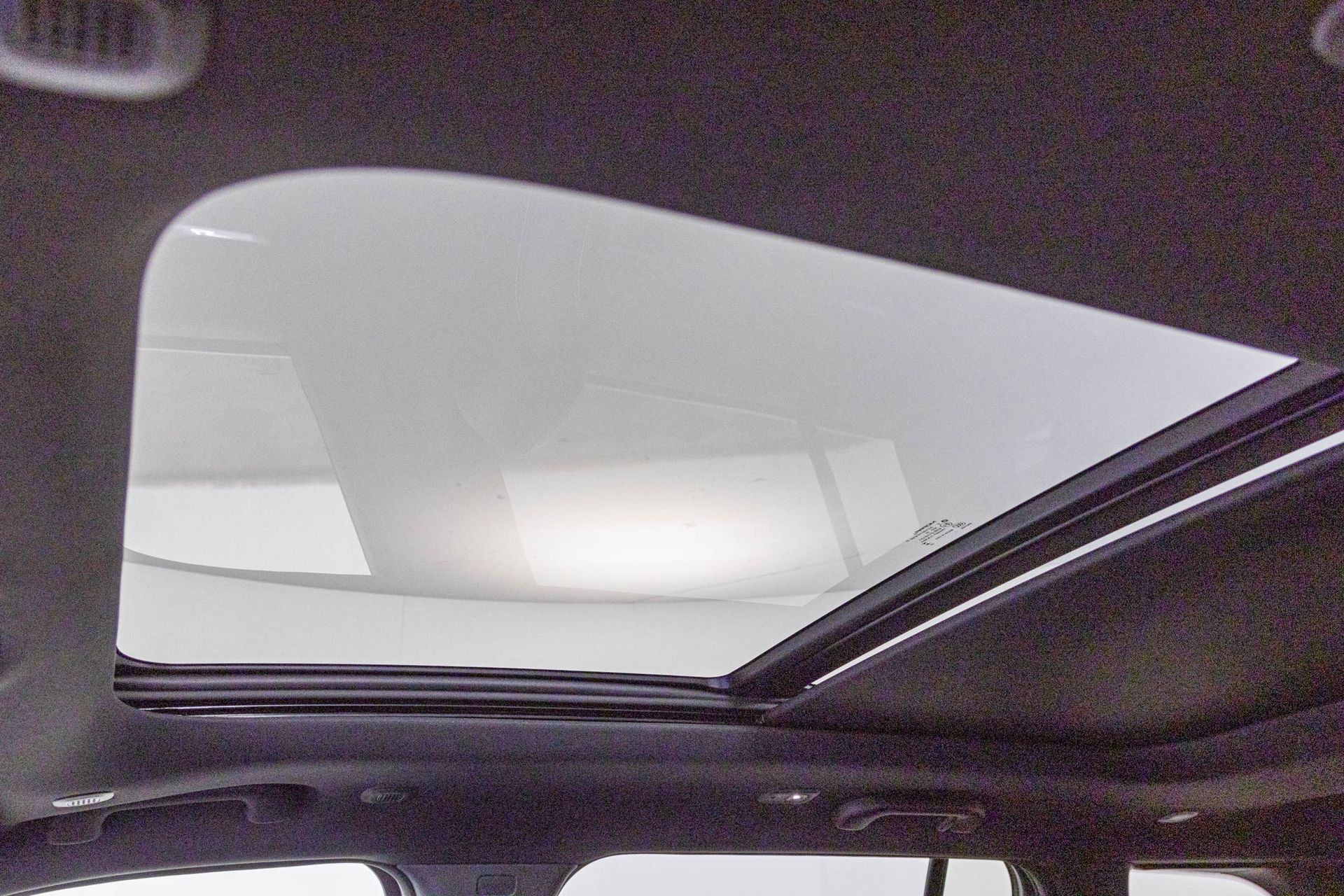 2025 JEEP GRAND CHEROKEE - Image 25