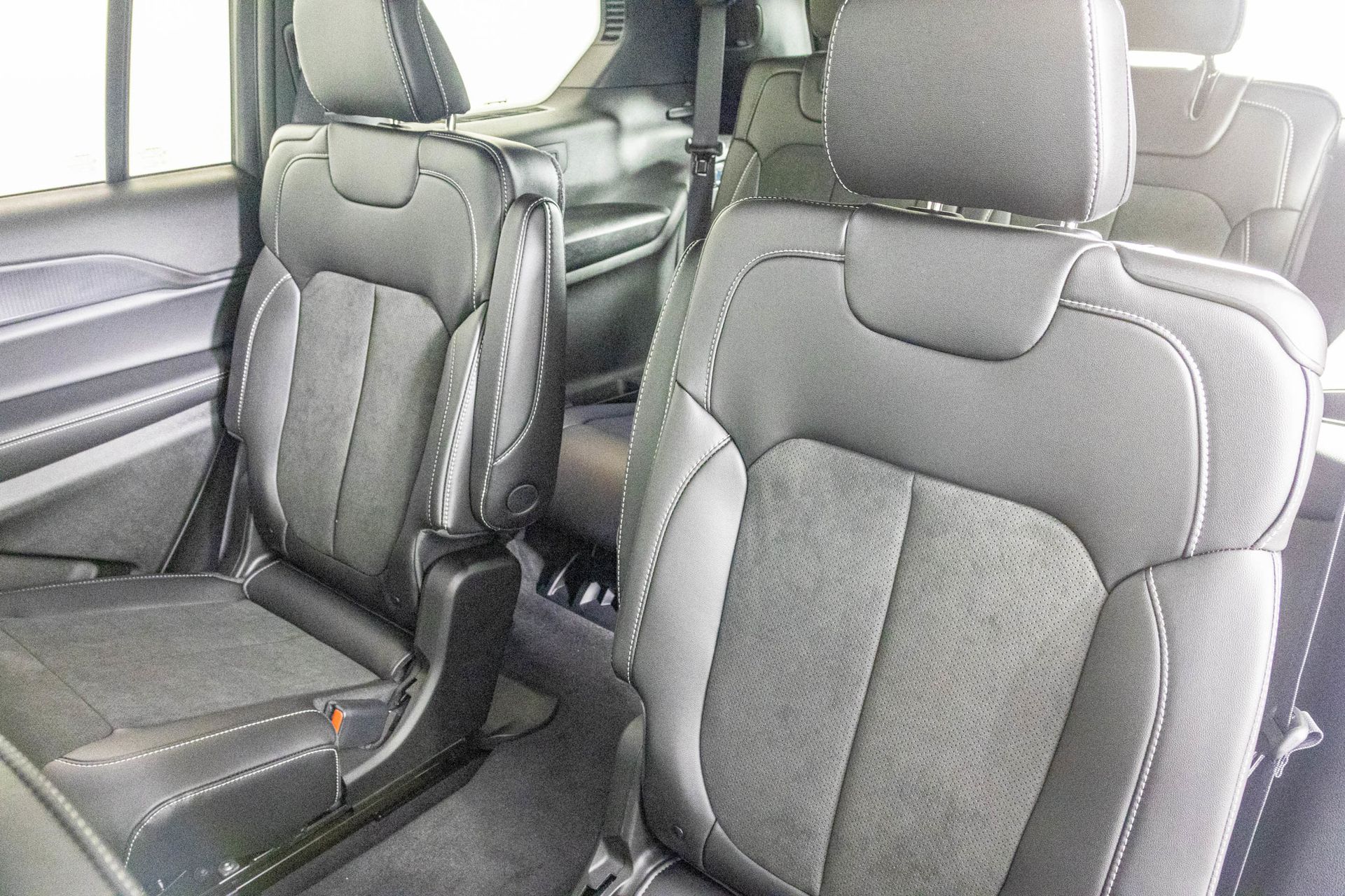 2025 JEEP GRAND CHEROKEE L - Image 27