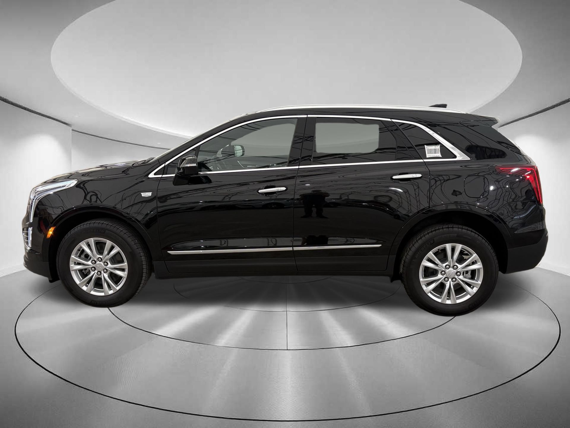 2024 Cadillac XT5 Luxury 2