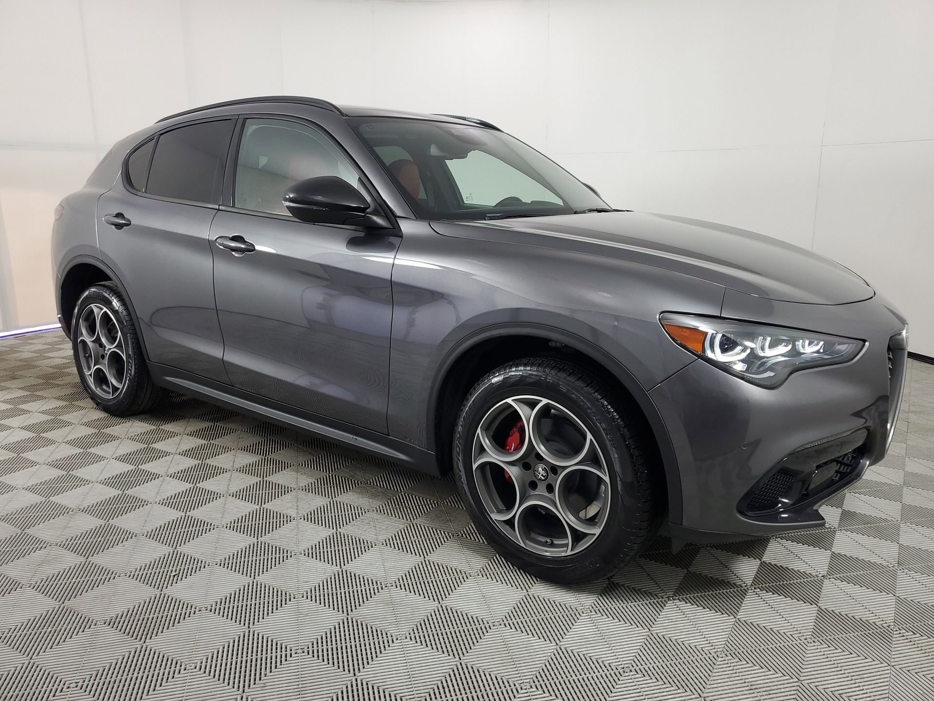 2024 Alfa Romeo Stelvio Sprint AWD