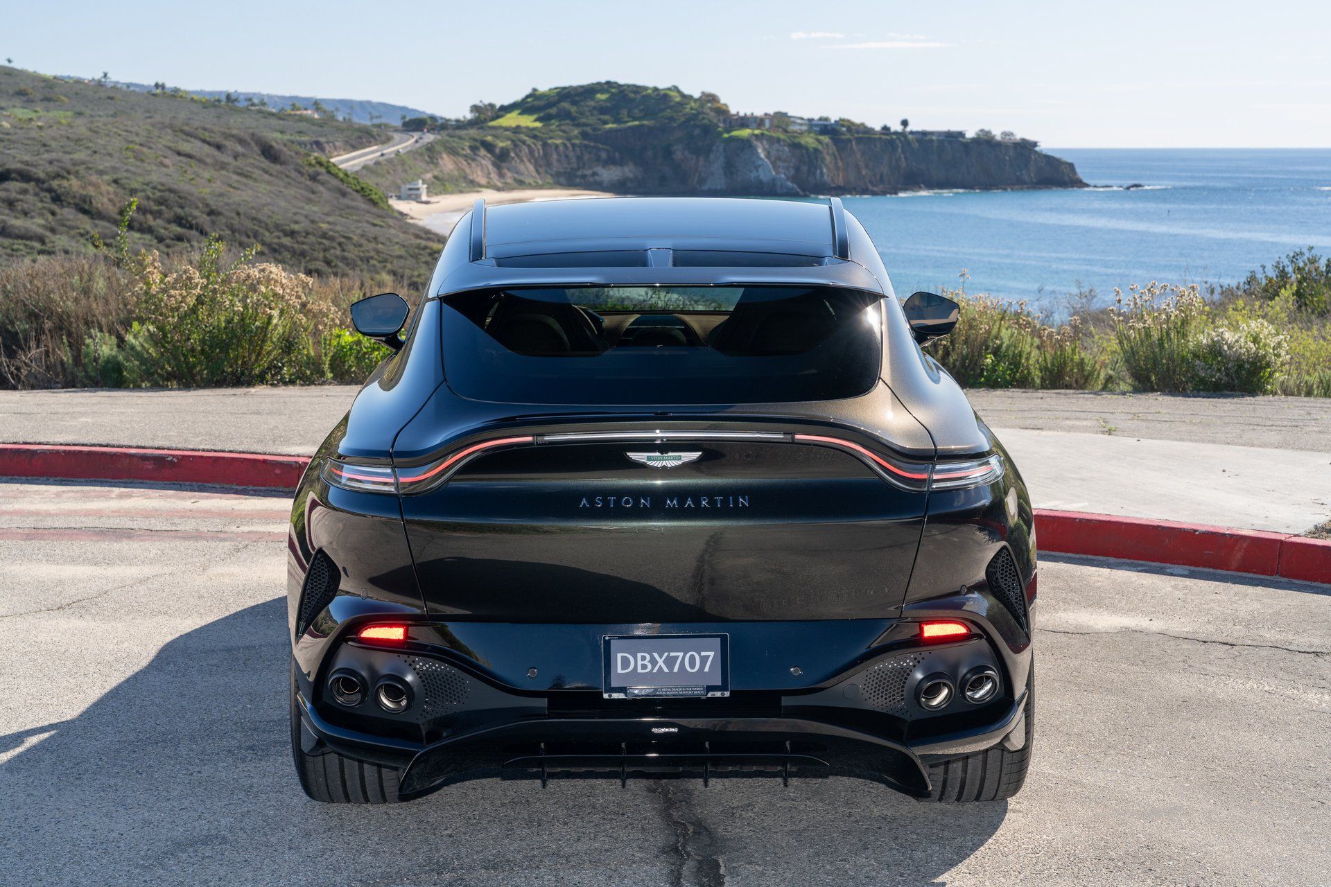 2026 Aston Martin DBX 707 - Photo 6