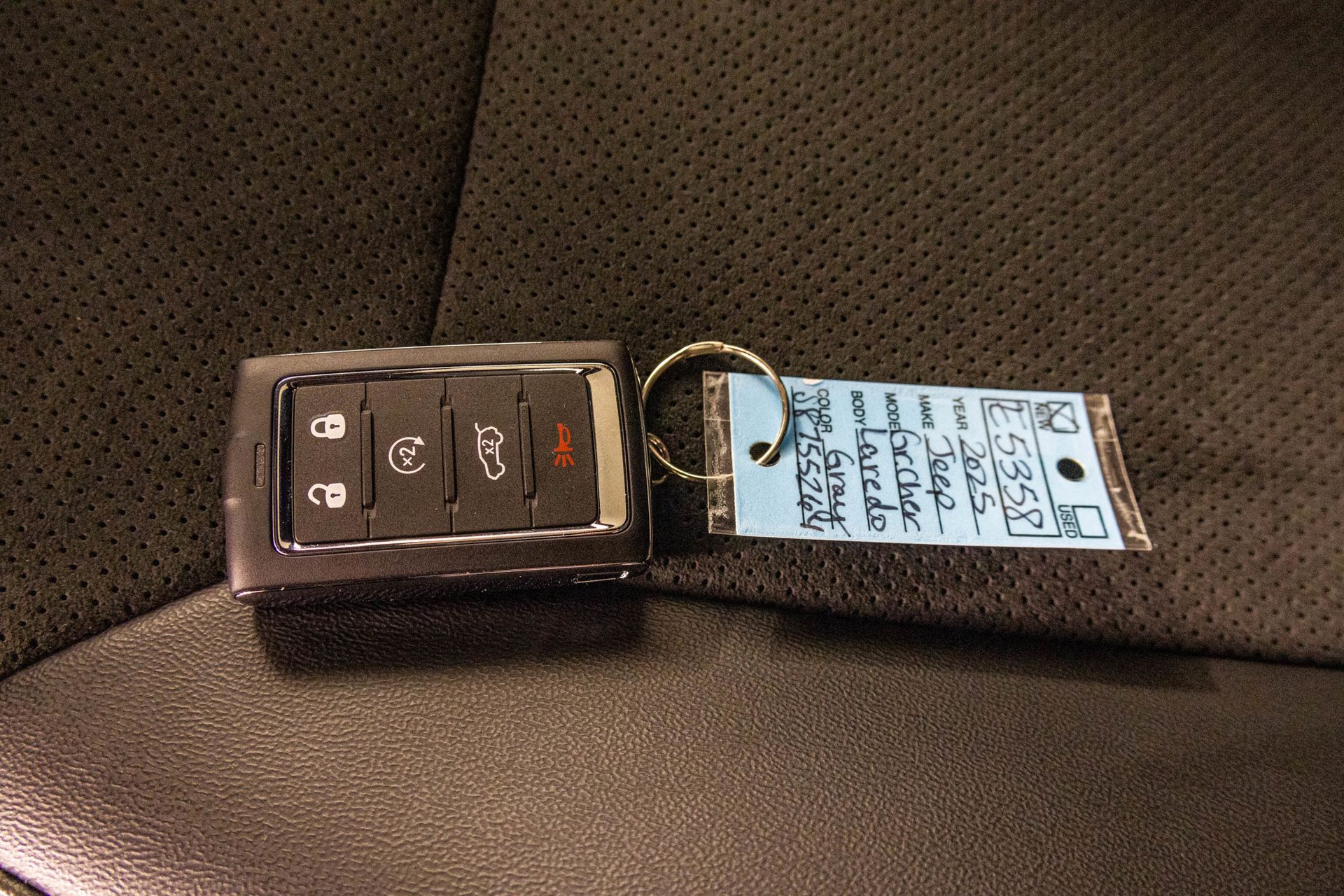 2025 JEEP GRAND CHEROKEE L - Image 40