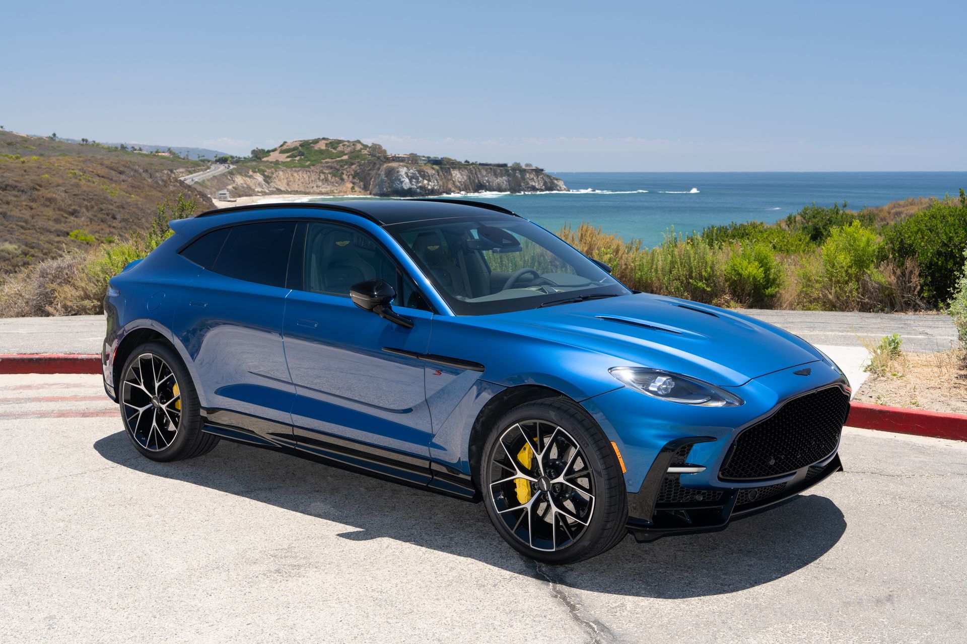 2026 Aston Martin DBX 4.0 V8 S AWD's photo