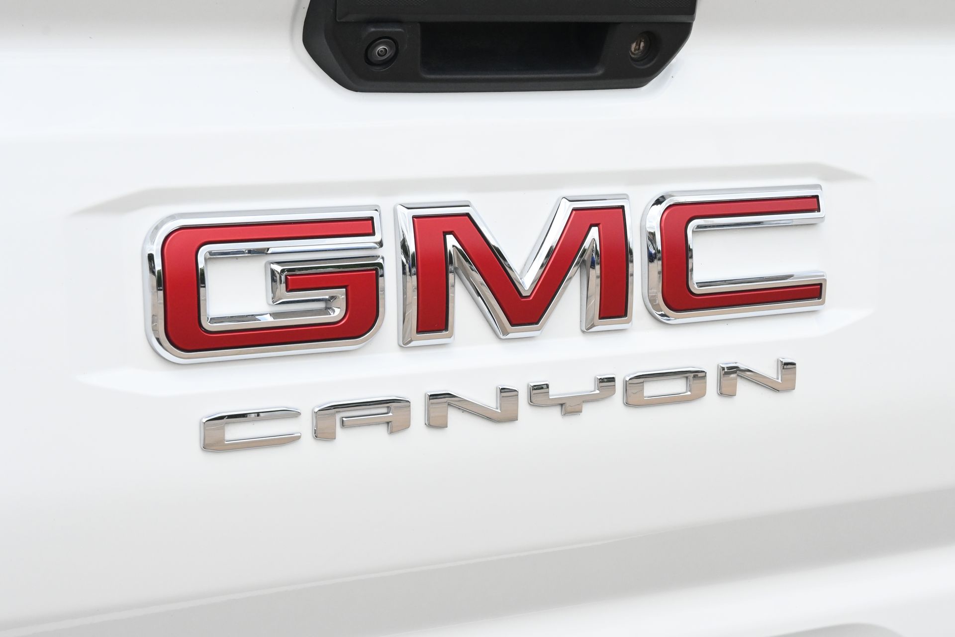 2024 GMC Canyon AT4 White at Big Star Buick GMC