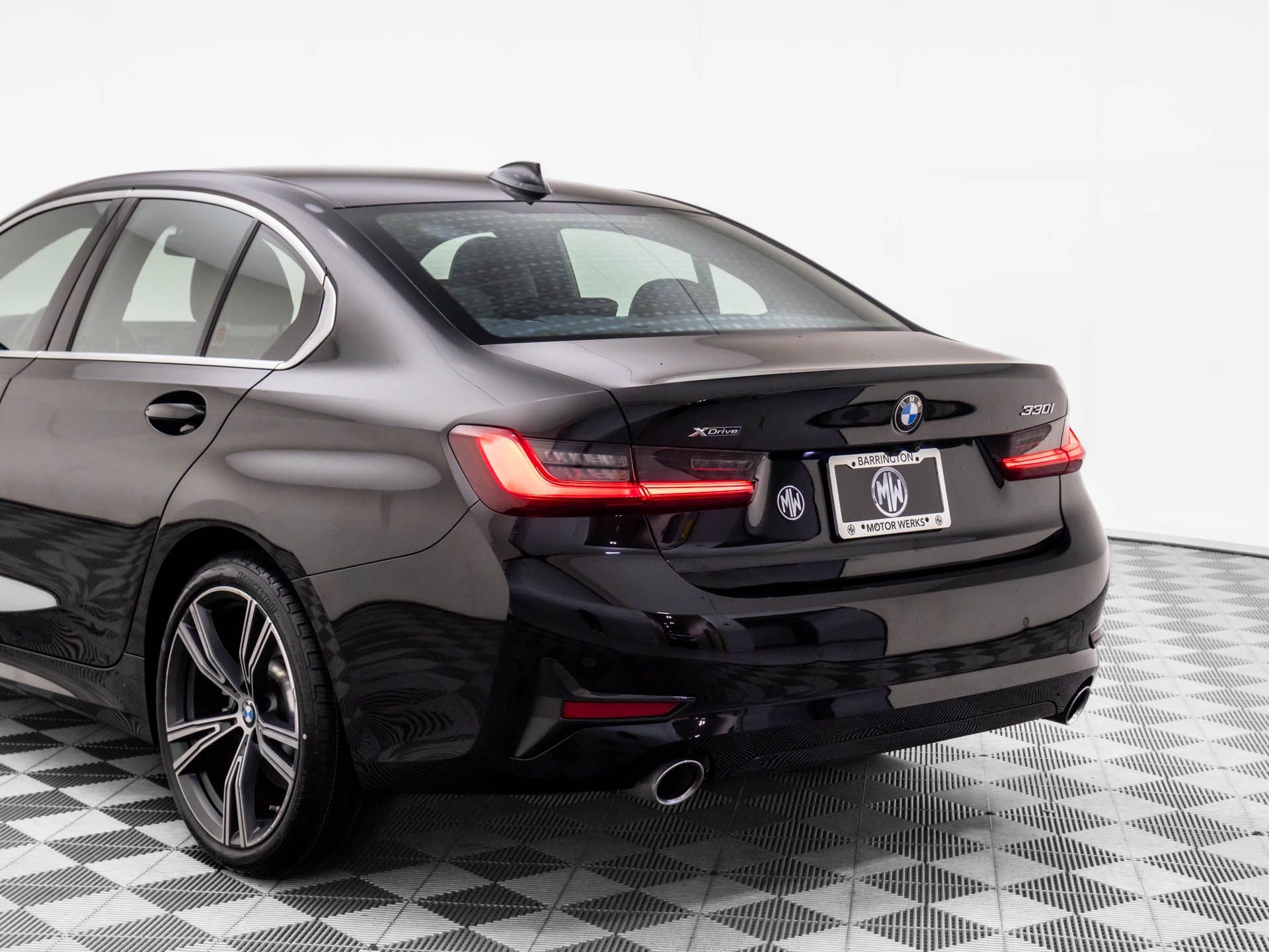 2022 BMW 3-Series 330i xDrive photo