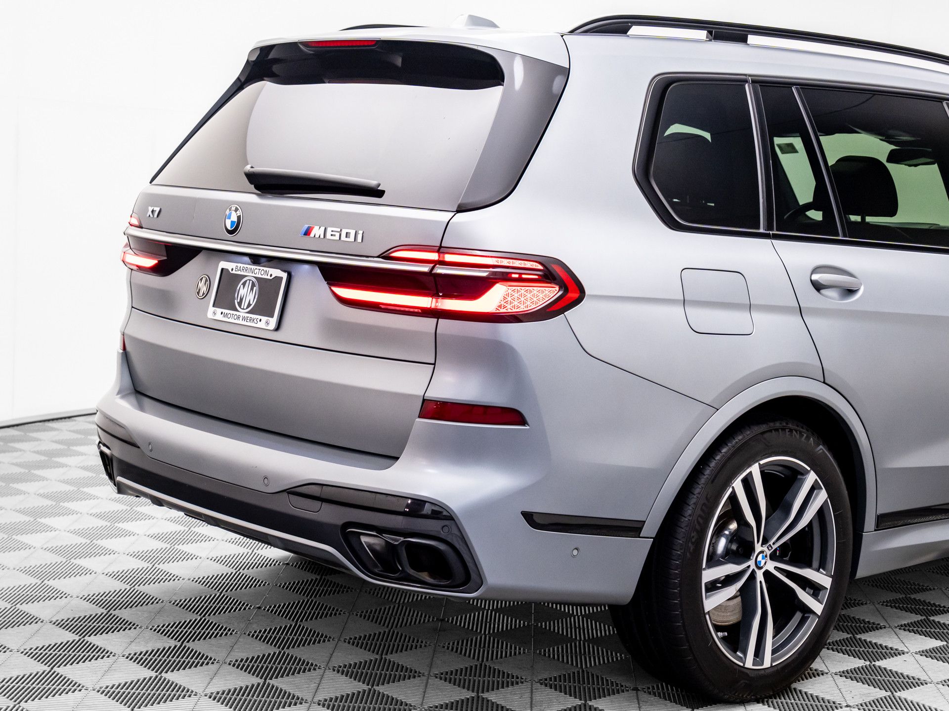 2023 BMW X7 M60i photo
