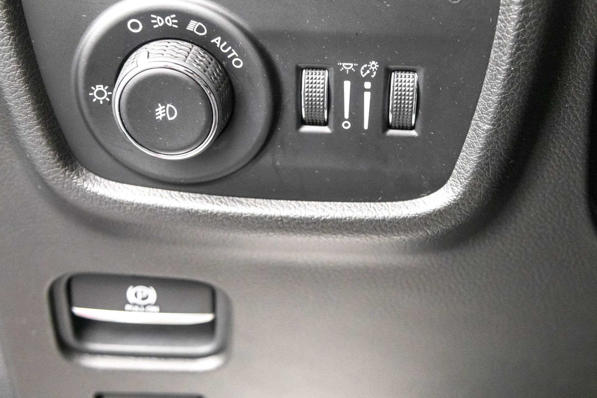 2021 JEEP GRAND CHEROKEE L - Image 18