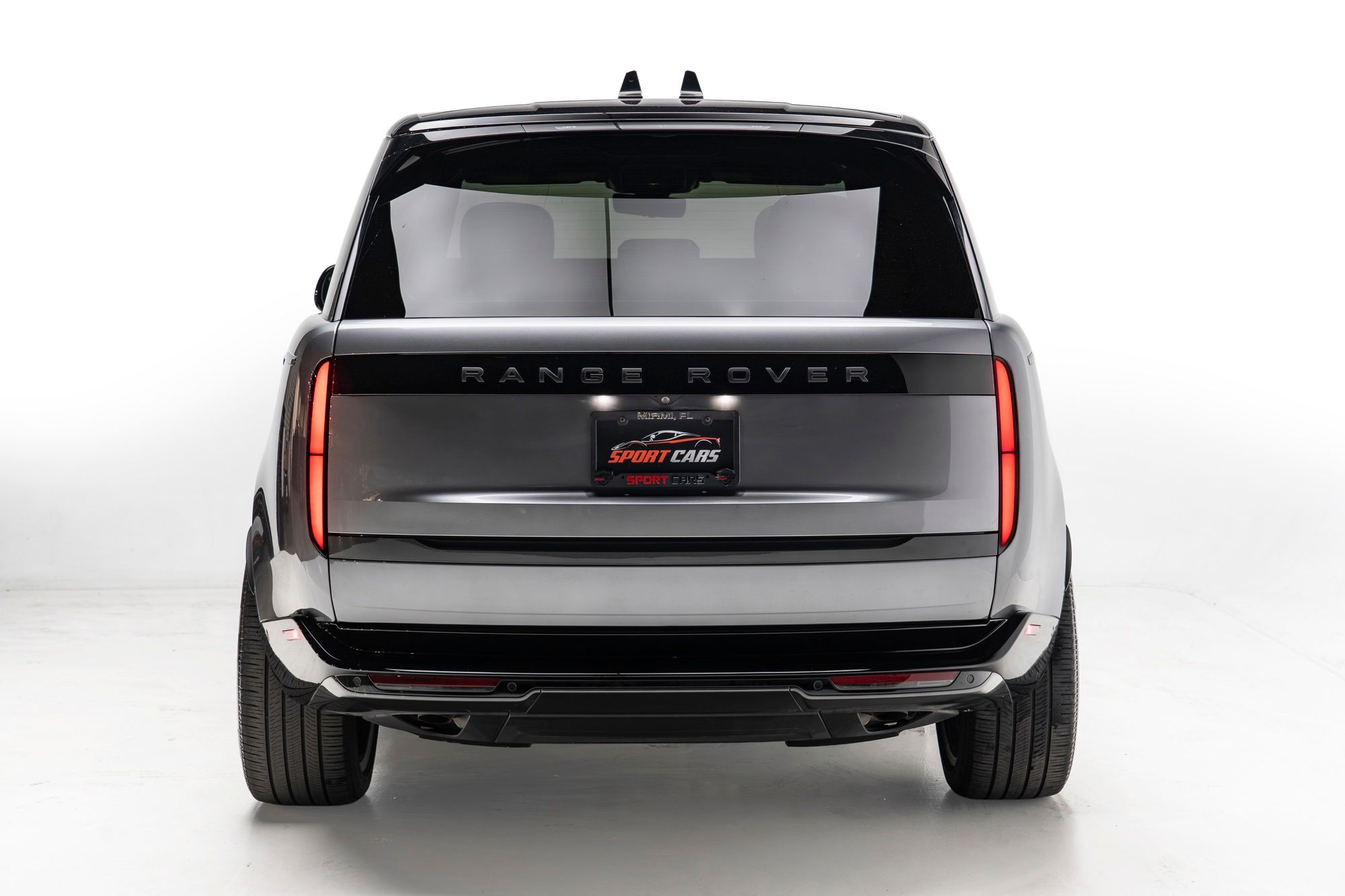 2025 Land Rover Range Rover - Thumbnail 9