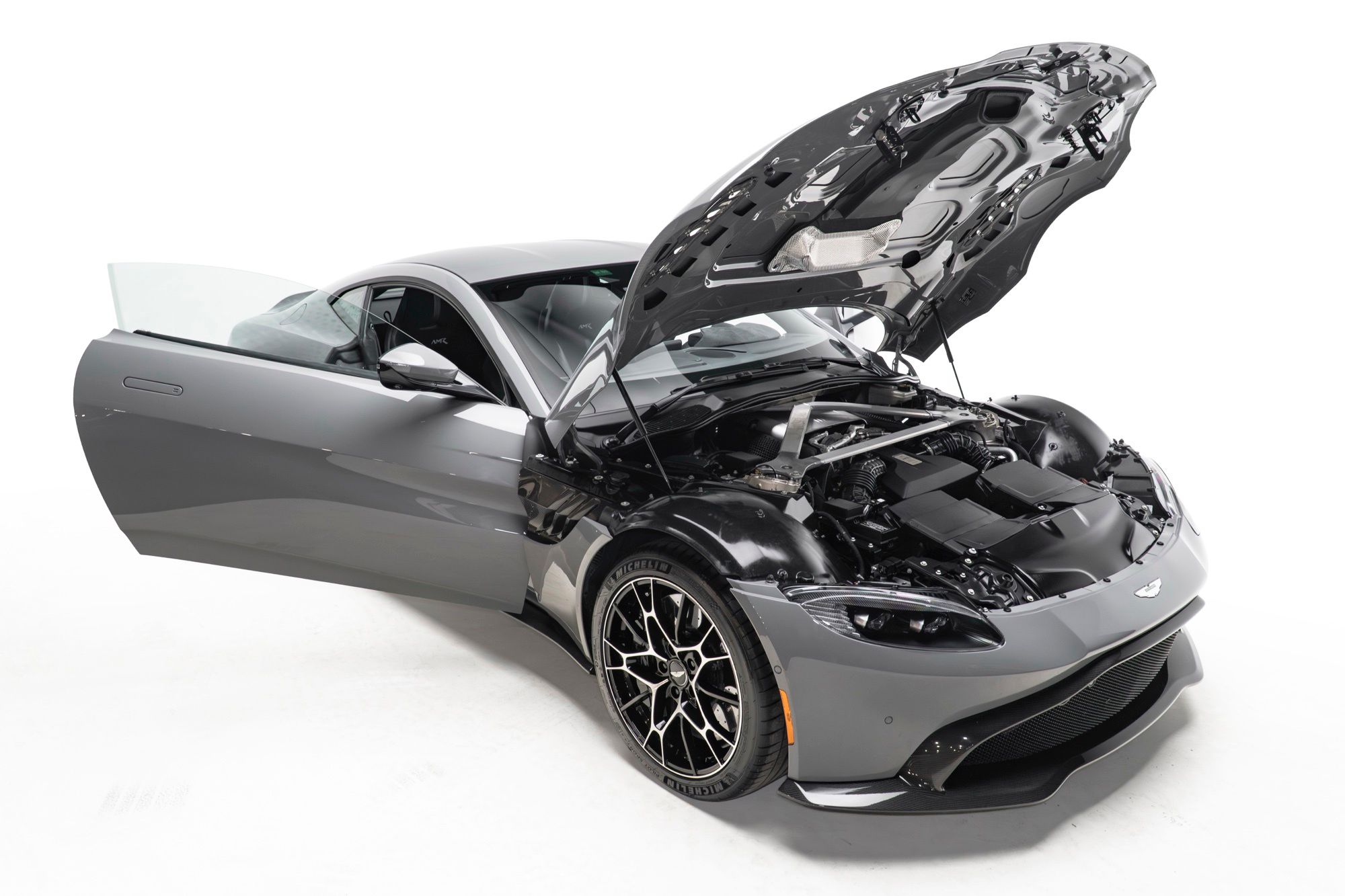 2020 Aston Martin Vantage - Thumbnail 8