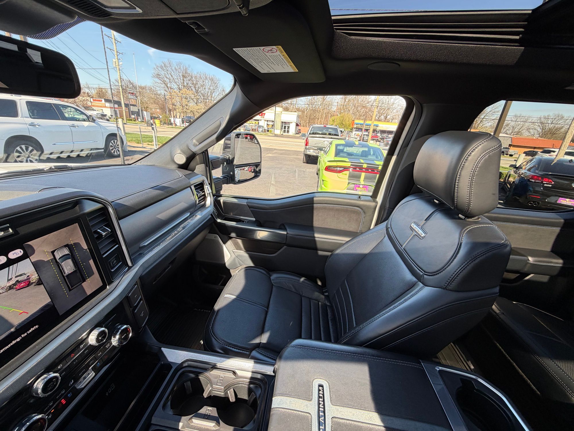 2025 Ford F-450 Super Duty Platinum - Photo 33