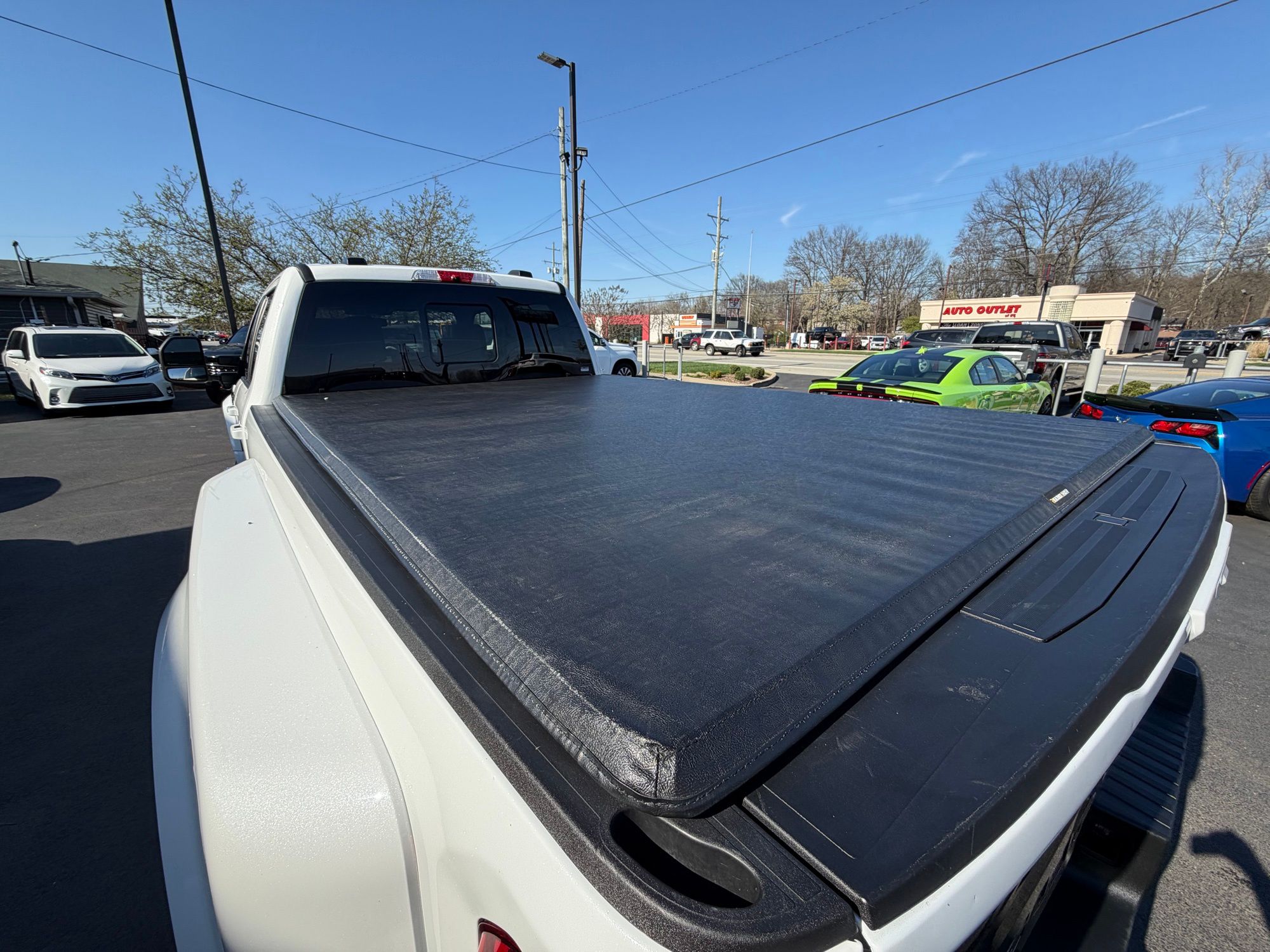 2025 Ford F-450 Super Duty Platinum - Photo 12