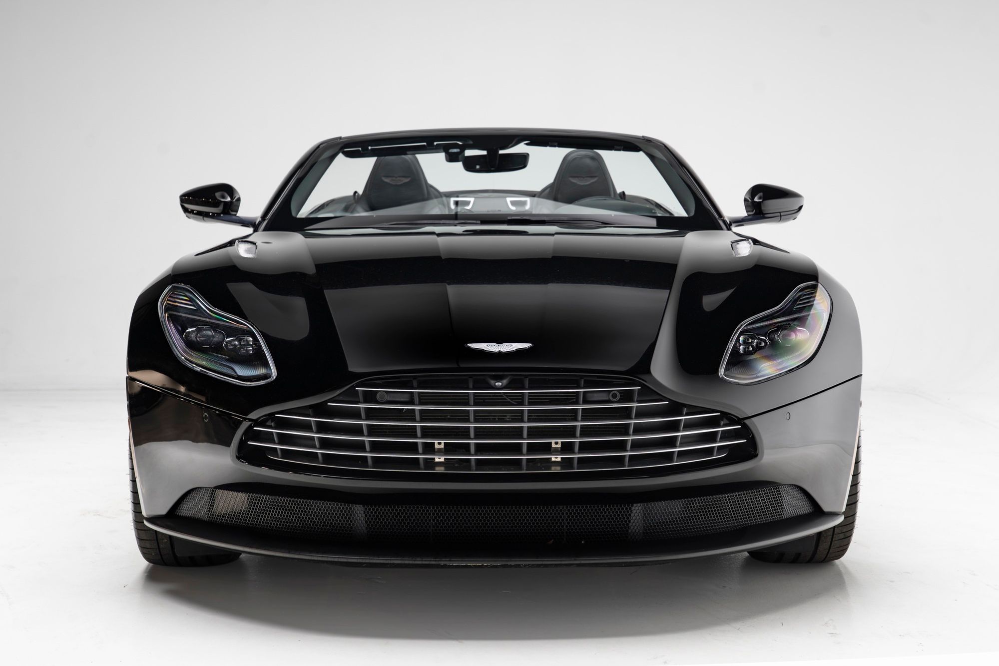 2020 Aston Martin DB11 - Thumbnail 5