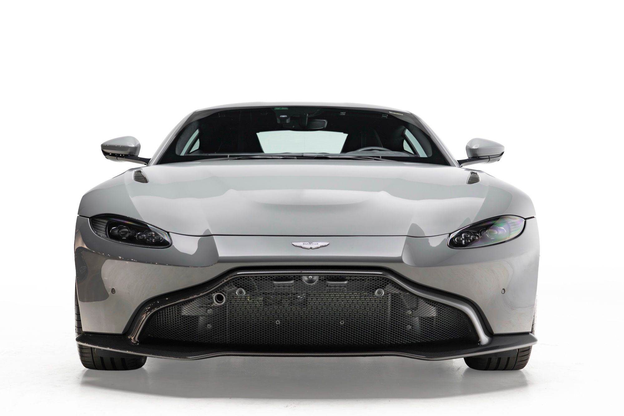 2020 Aston Martin Vantage - Thumbnail 5