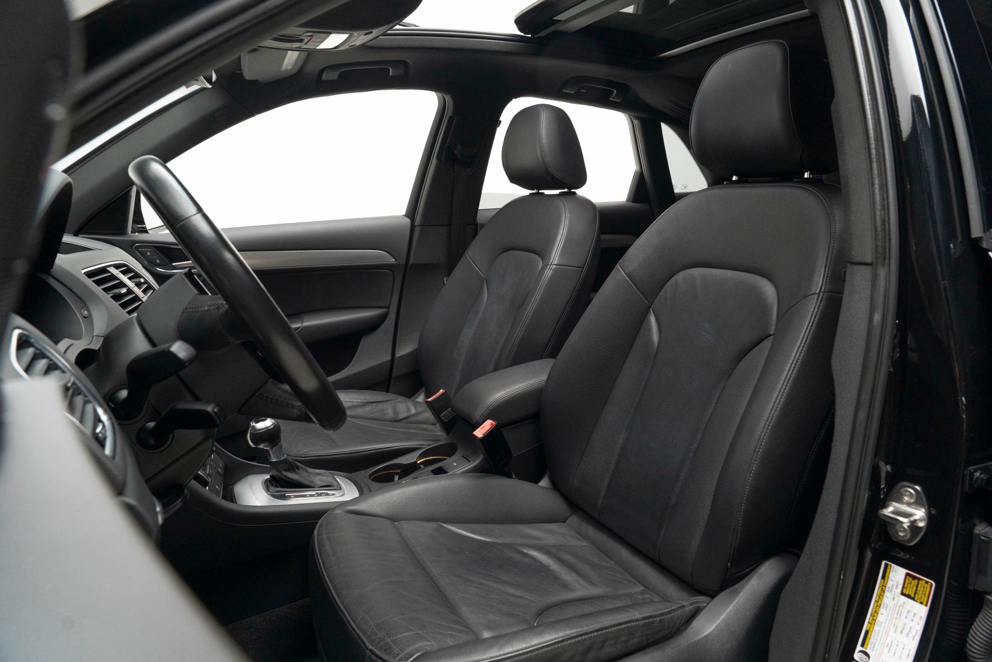 2016 Audi Q3 - Thumbnail 3
