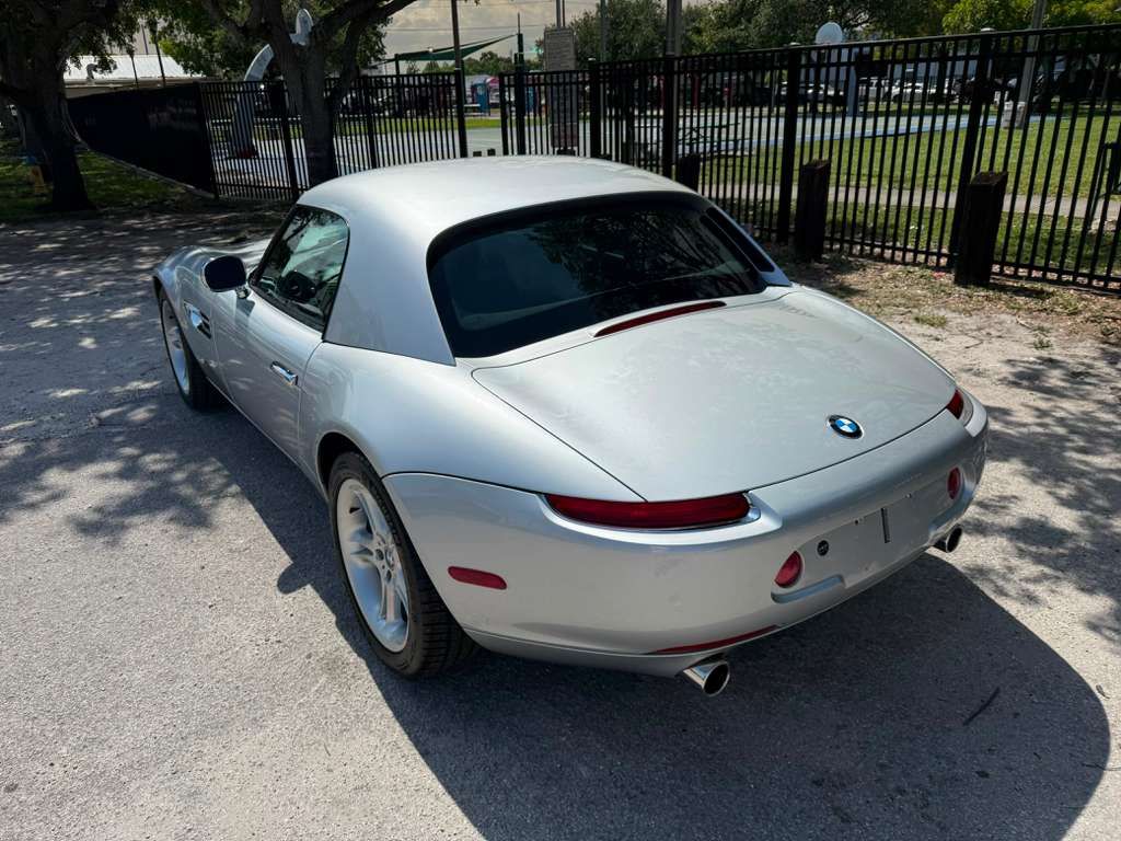 2001 BMW Z8 - Thumbnail 6