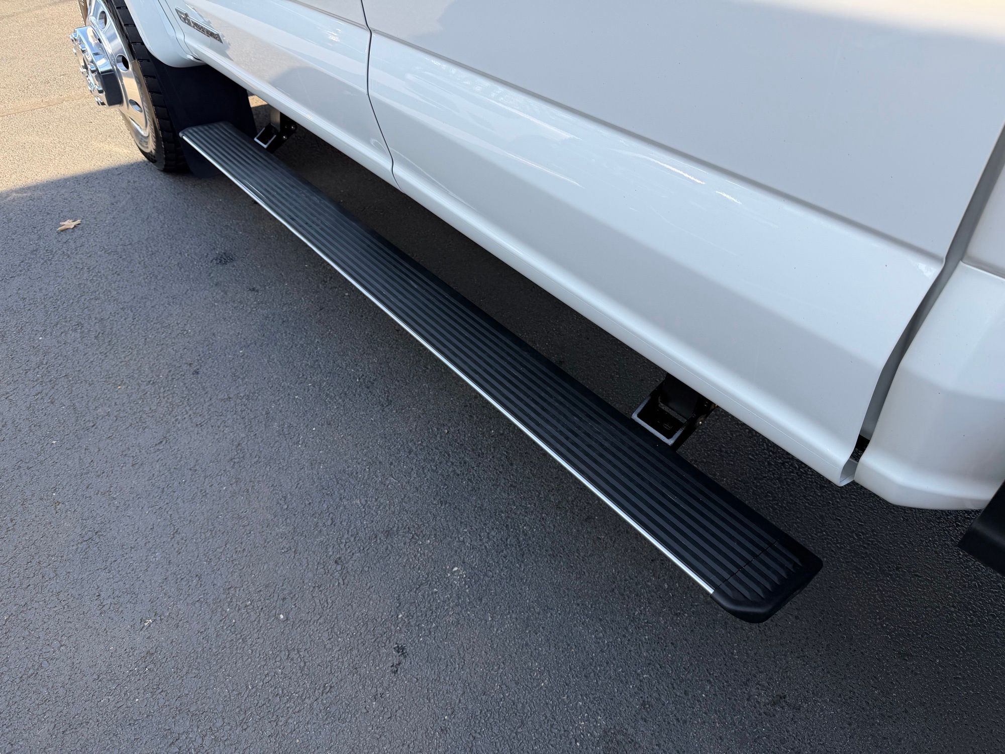 2025 Ford F-450 Super Duty Platinum - Photo 16