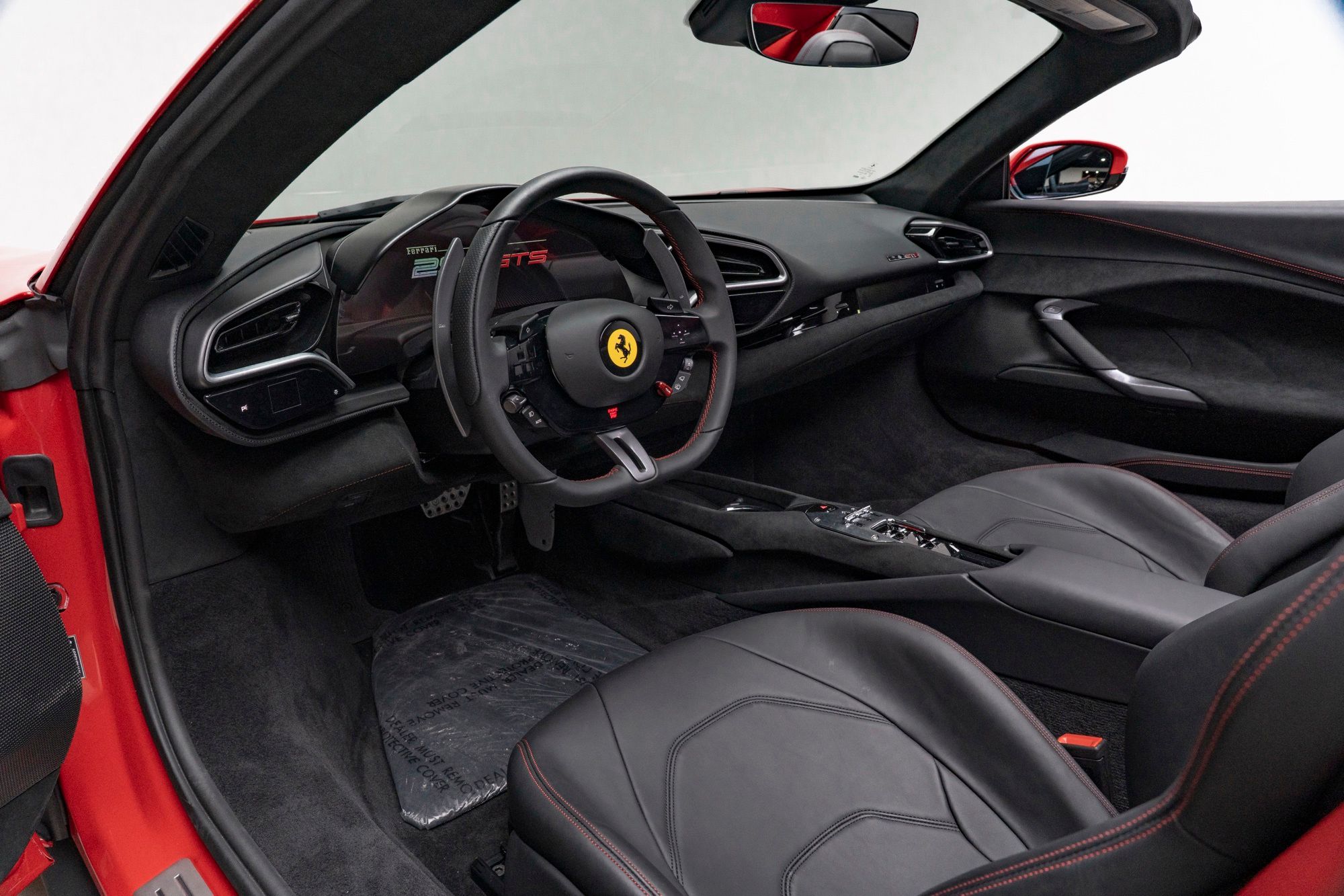 2025 Ferrari 296 GTS - Thumbnail 2