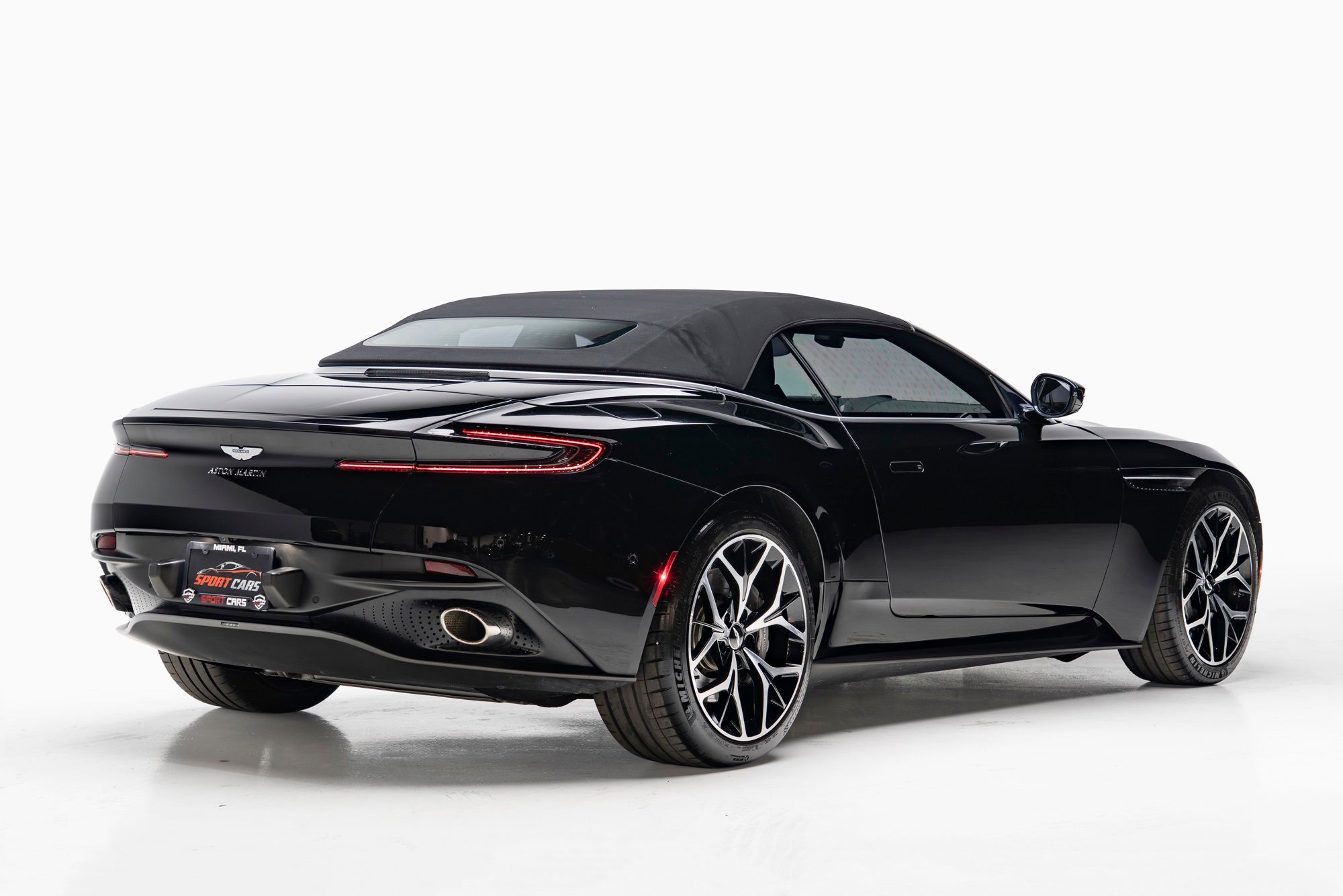 2020 Aston Martin DB11 - Thumbnail 9