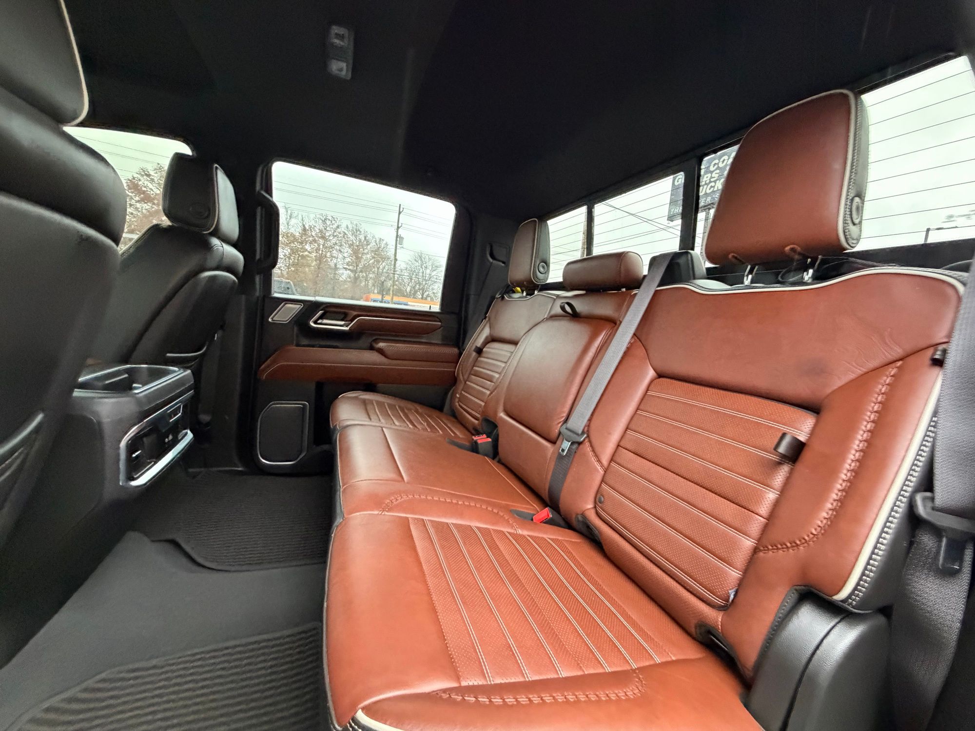 2024 GMC Sierra 3500HD Denali Ultimate - Photo 17