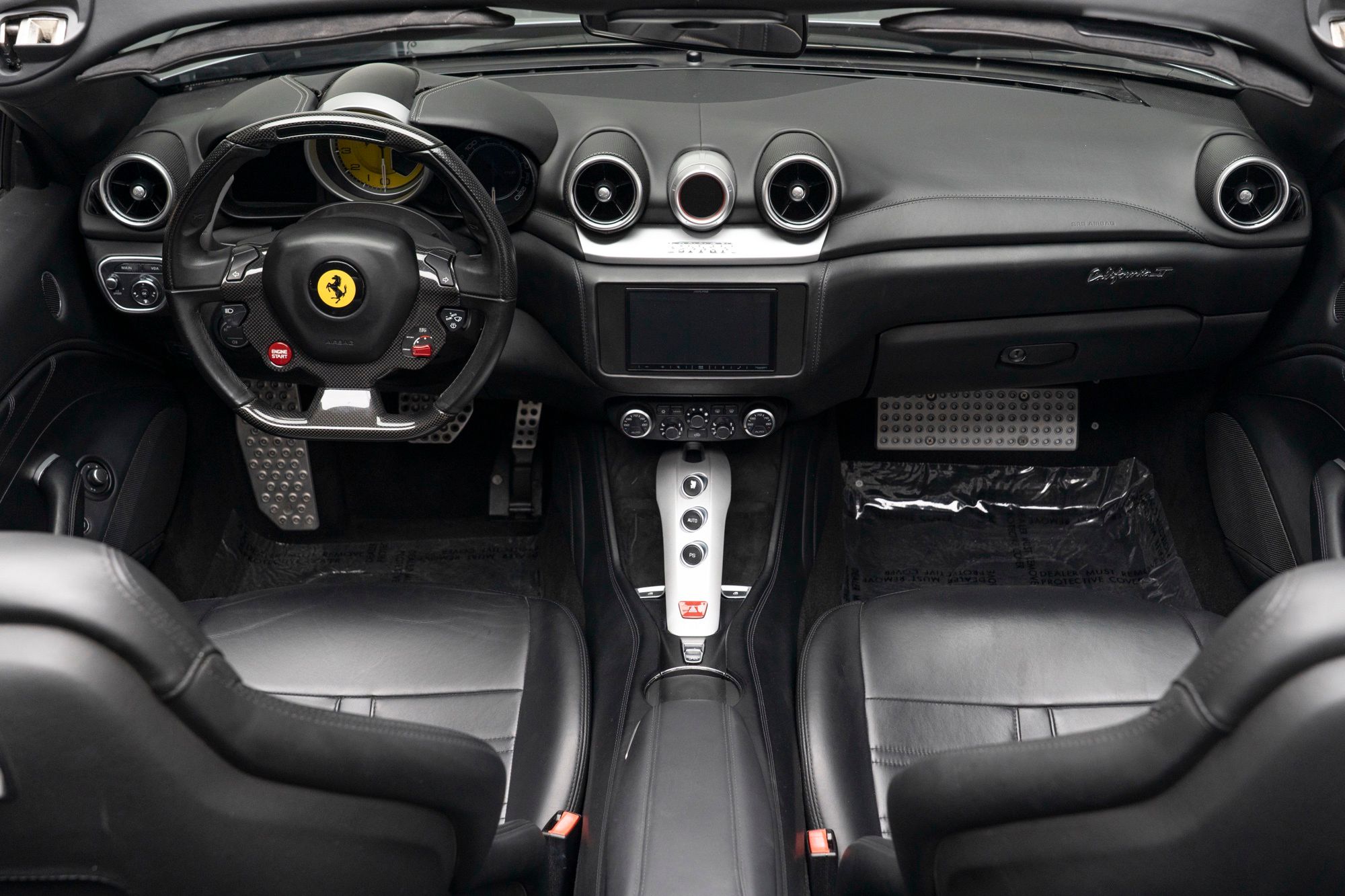 2016 Ferrari California - Thumbnail 2
