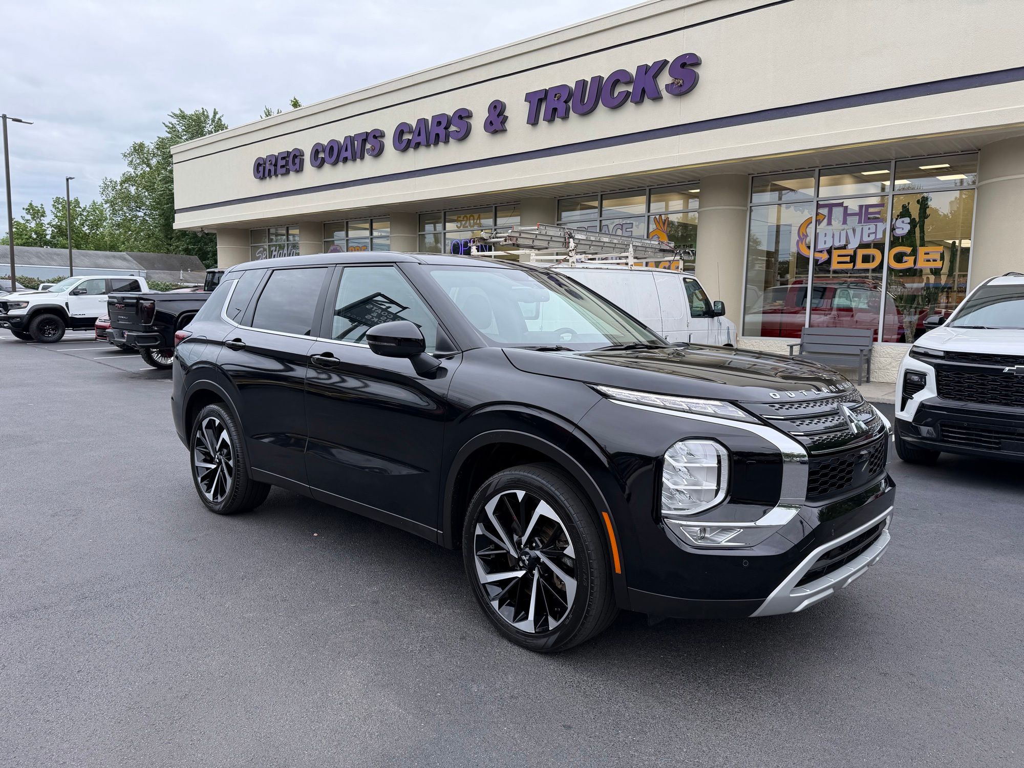 2024 Mitsubishi Outlander SE S-AWC's photo