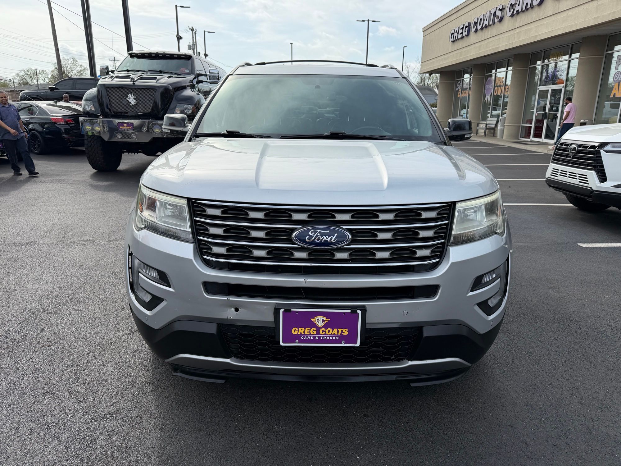 View vehicle photo 2