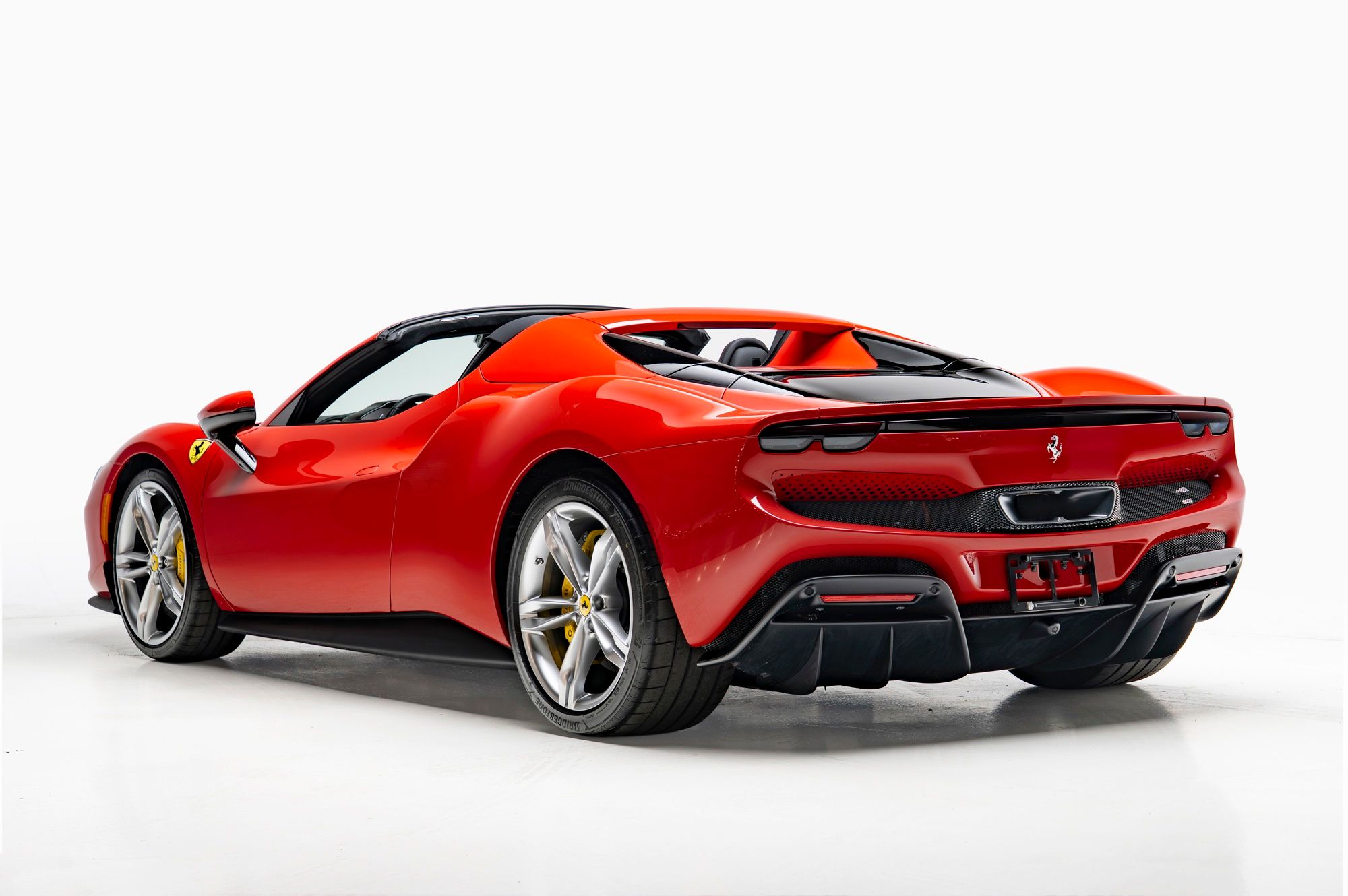 2025 Ferrari 296 GTS - Thumbnail 5
