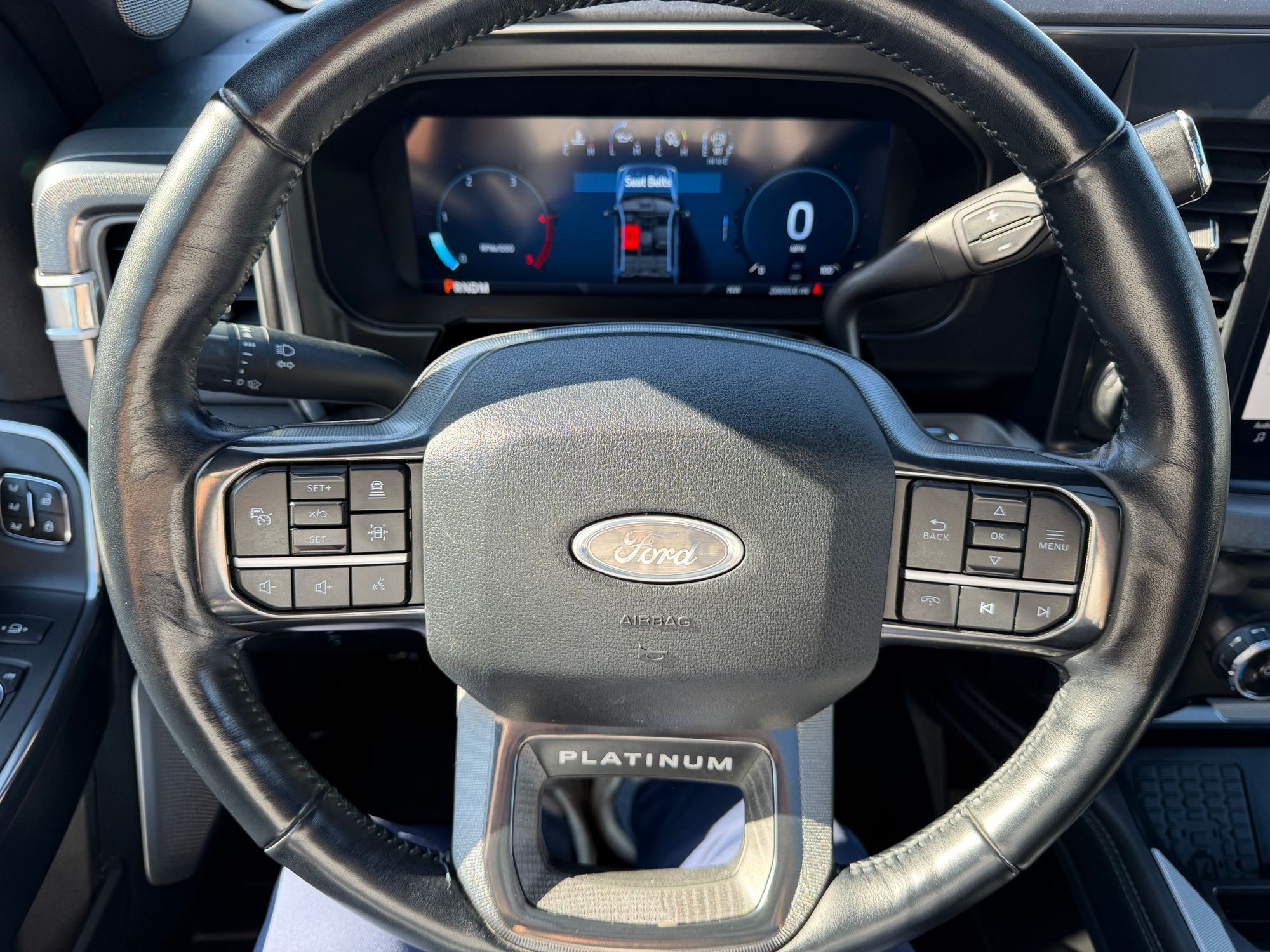 2025 Ford F-450 Super Duty Platinum - Photo 30