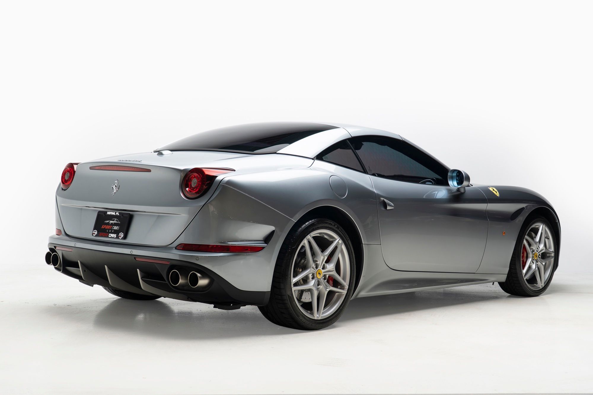 2016 Ferrari California - Thumbnail 9