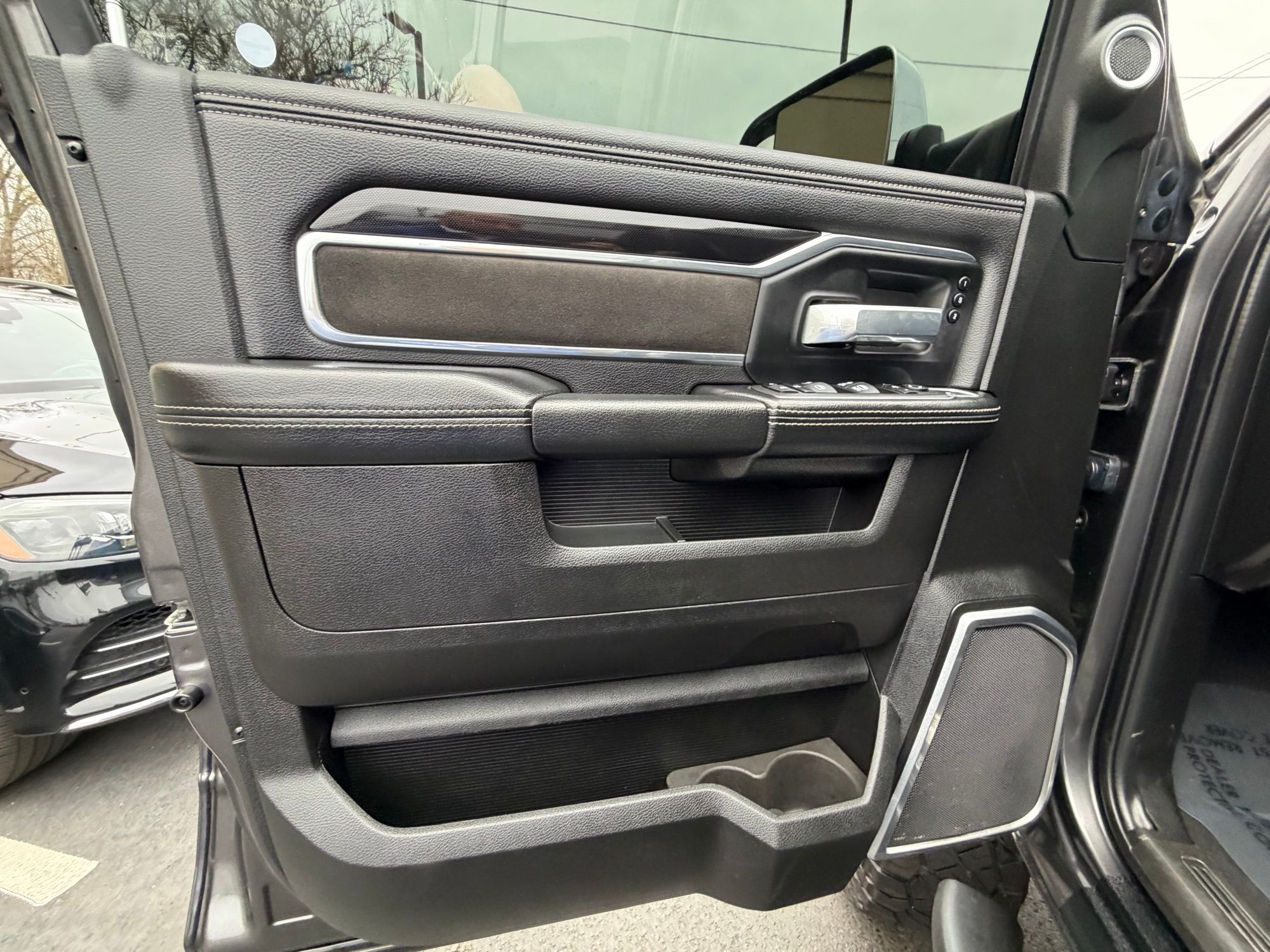 2022 RAM Ram 3500 Pickup Laramie - Photo 22