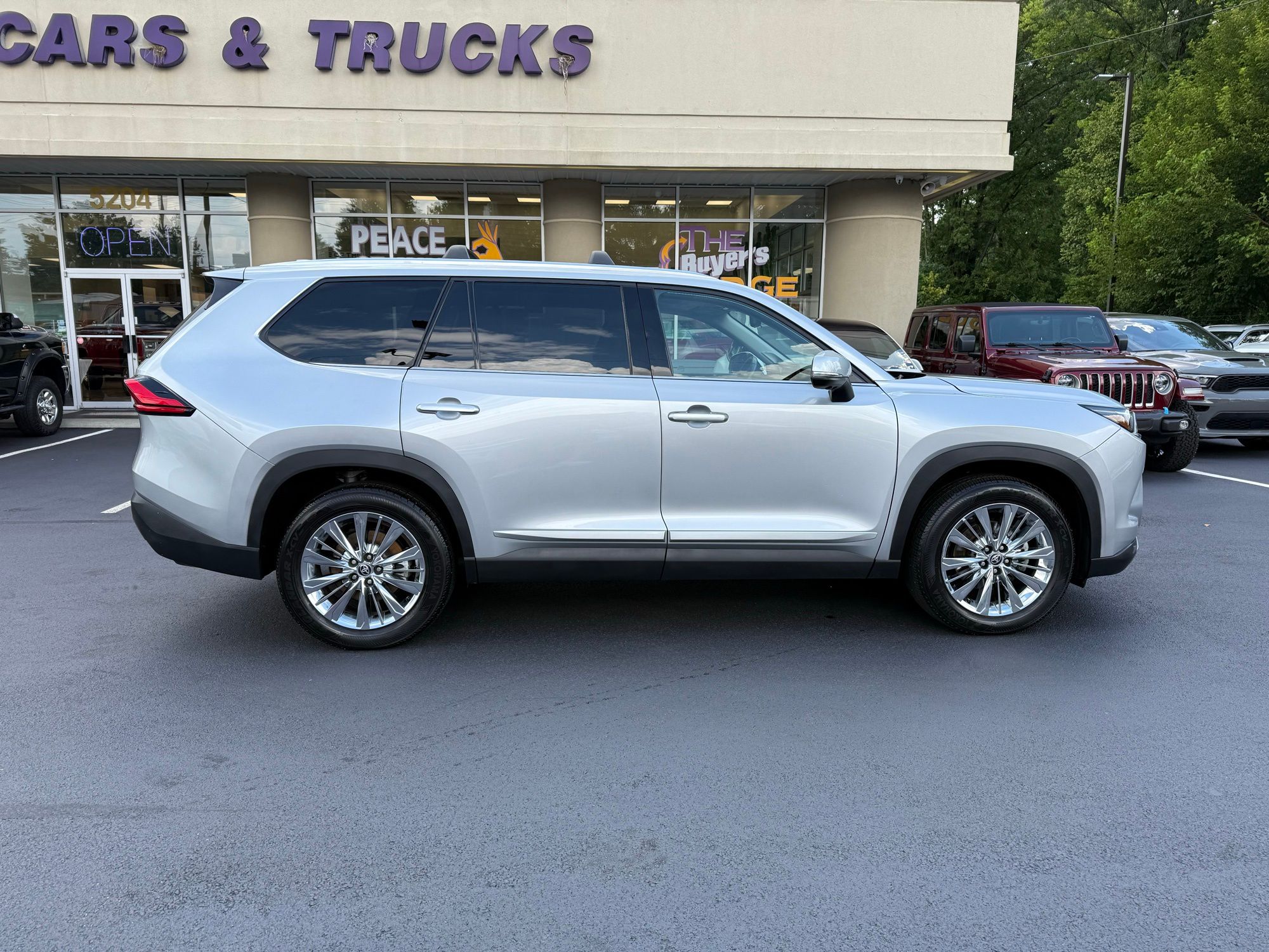 2024 Toyota Grand Highlander Platinum - Photo 8
