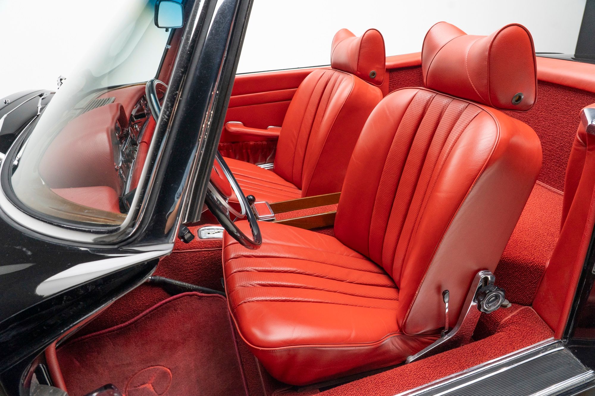 1970 Mercedes-Benz 280SL - Thumbnail 3
