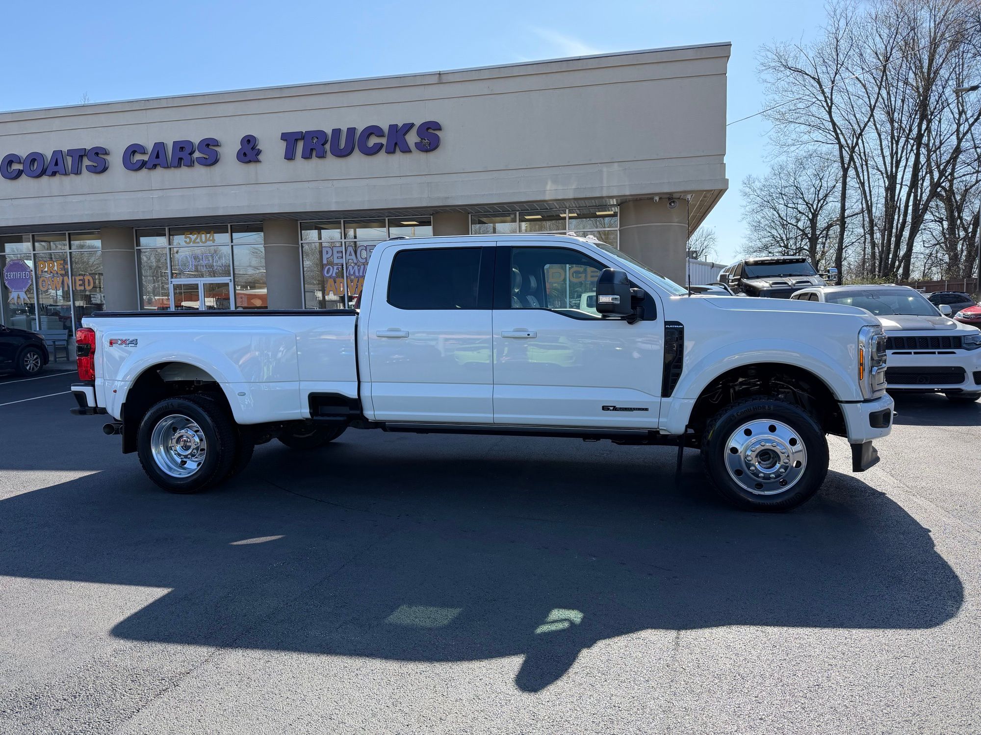 2025 Ford F-450 Super Duty Platinum - Photo 7