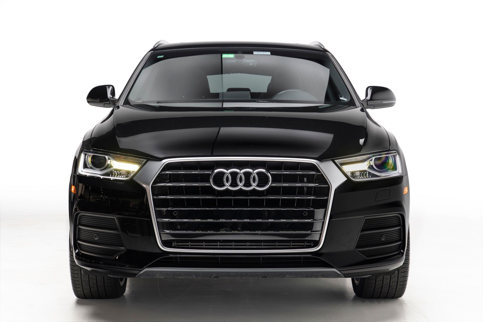 2016 Audi Q3 - Thumbnail 5