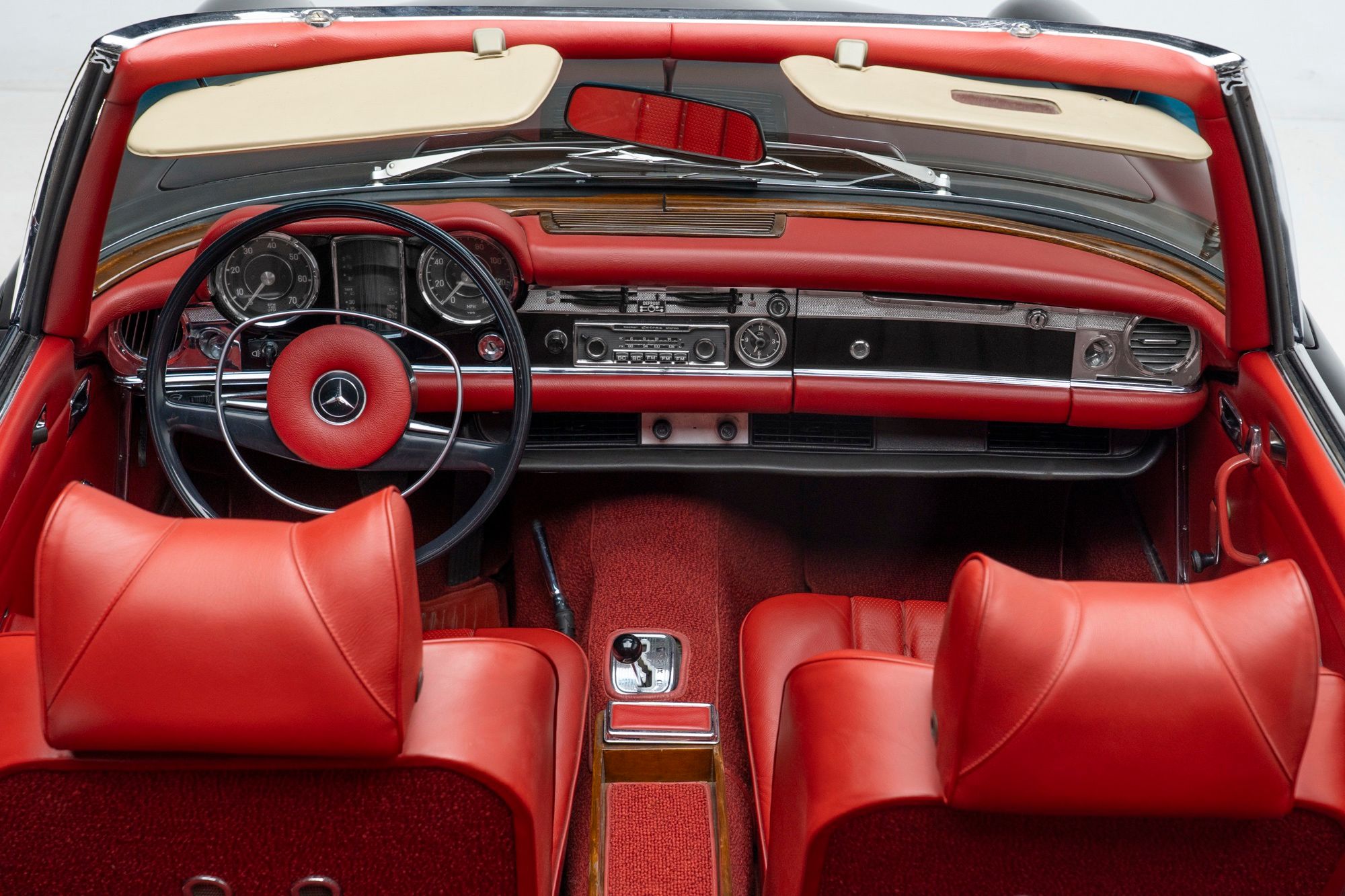 1970 Mercedes-Benz 280SL - Thumbnail 2