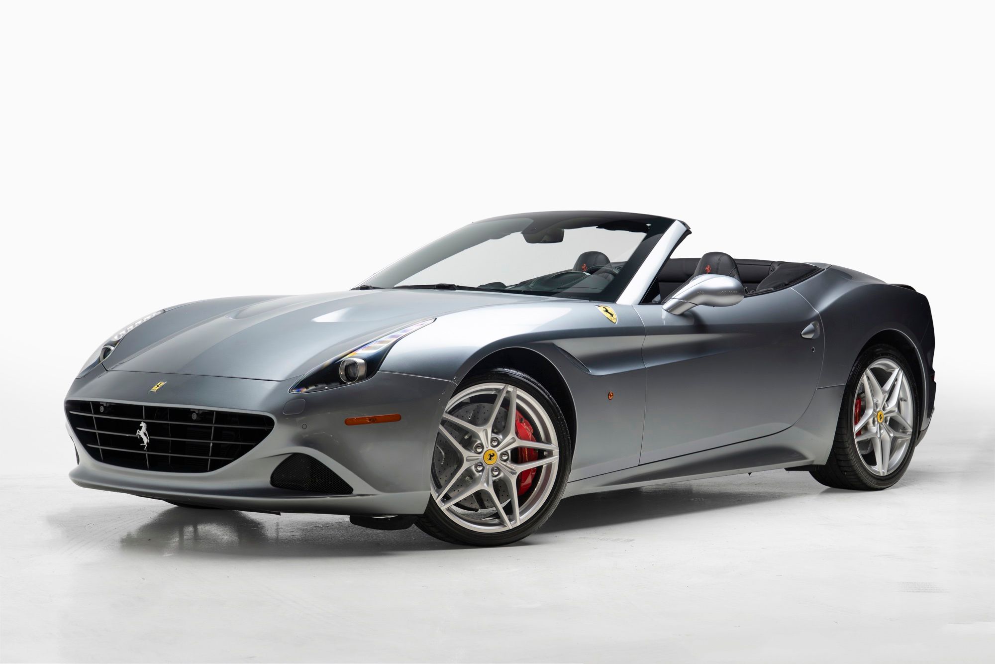 2016 Ferrari California - Thumbnail 4
