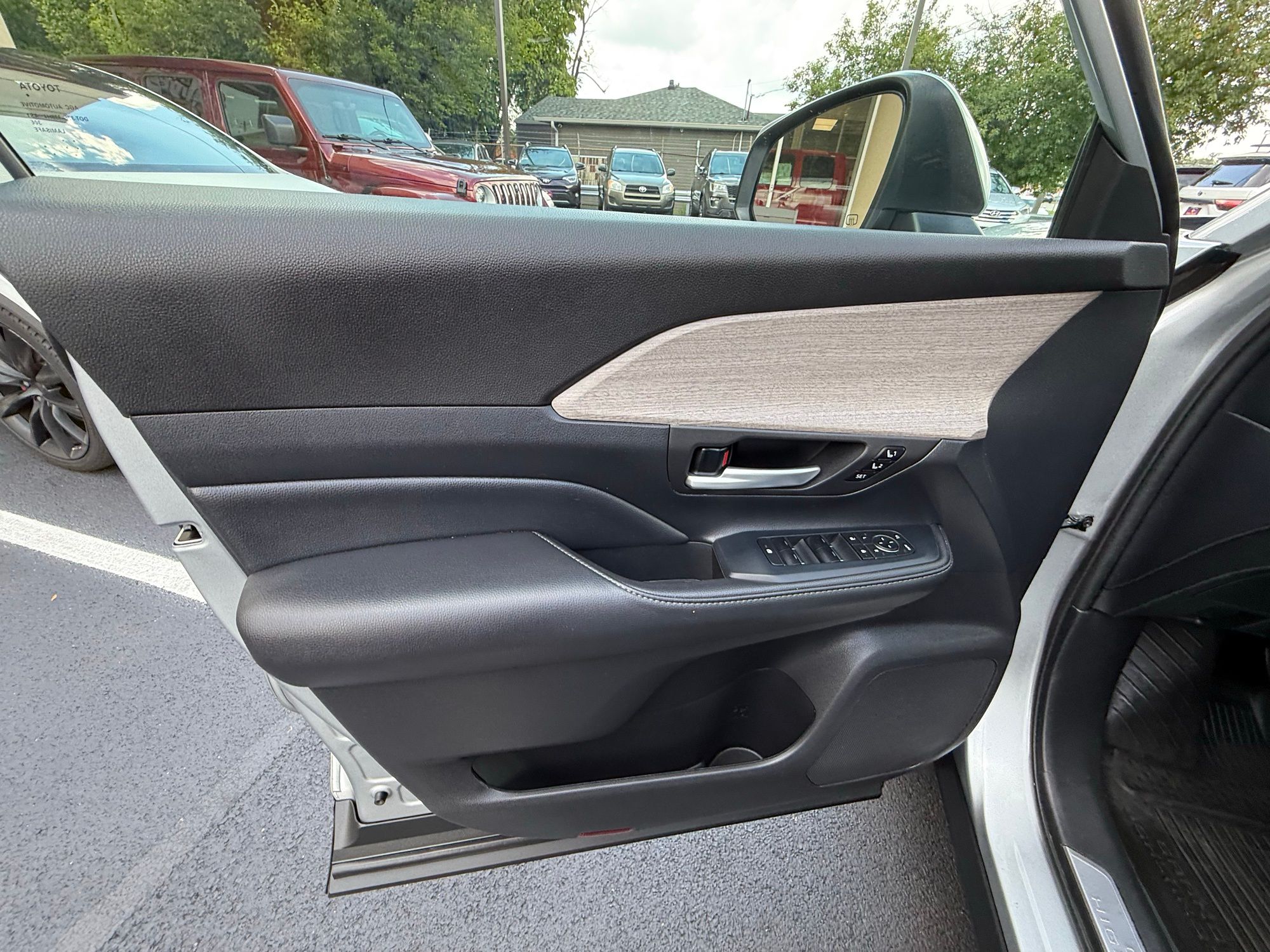 2024 Toyota Grand Highlander Platinum - Photo 17