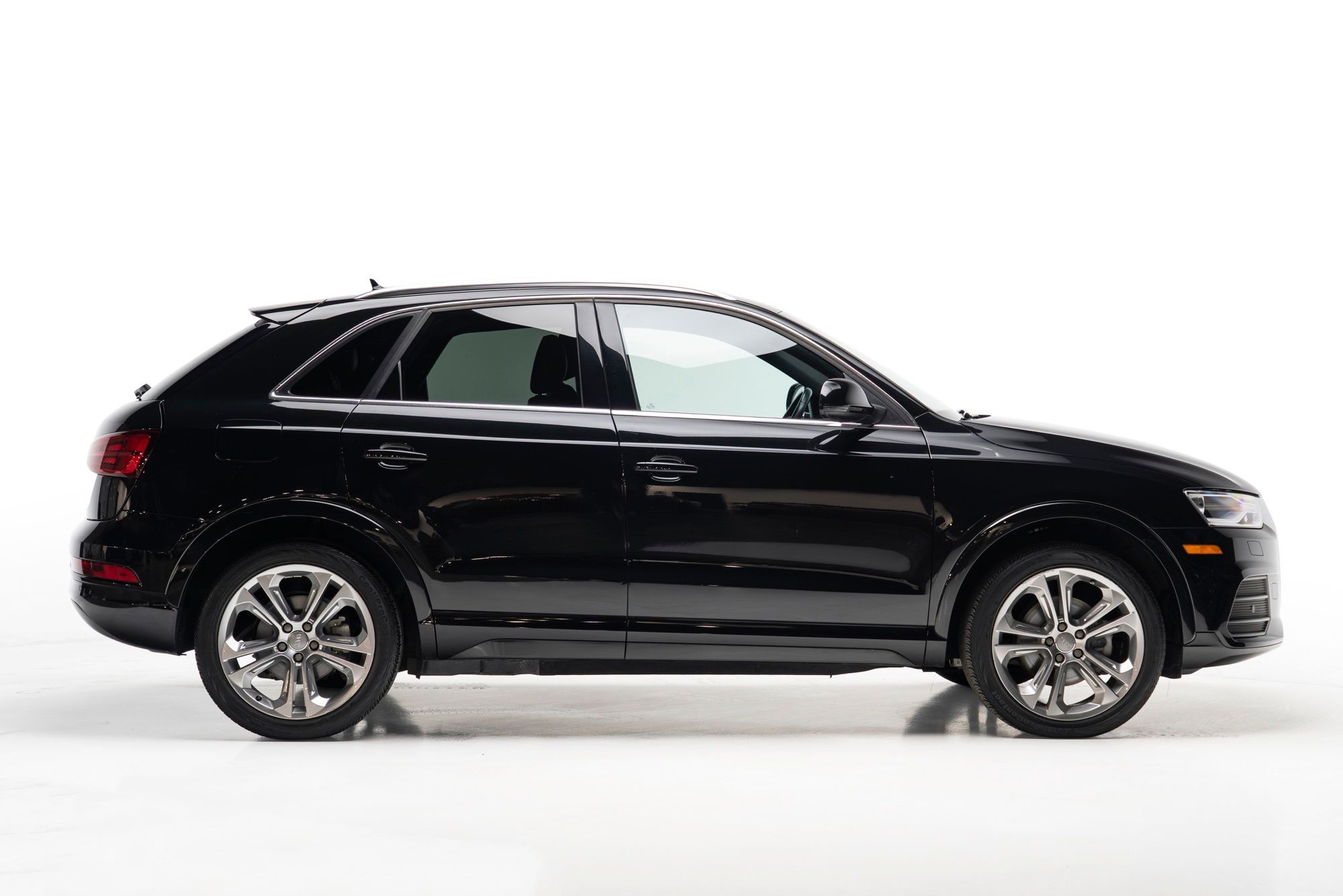 2016 Audi Q3 - Thumbnail 7