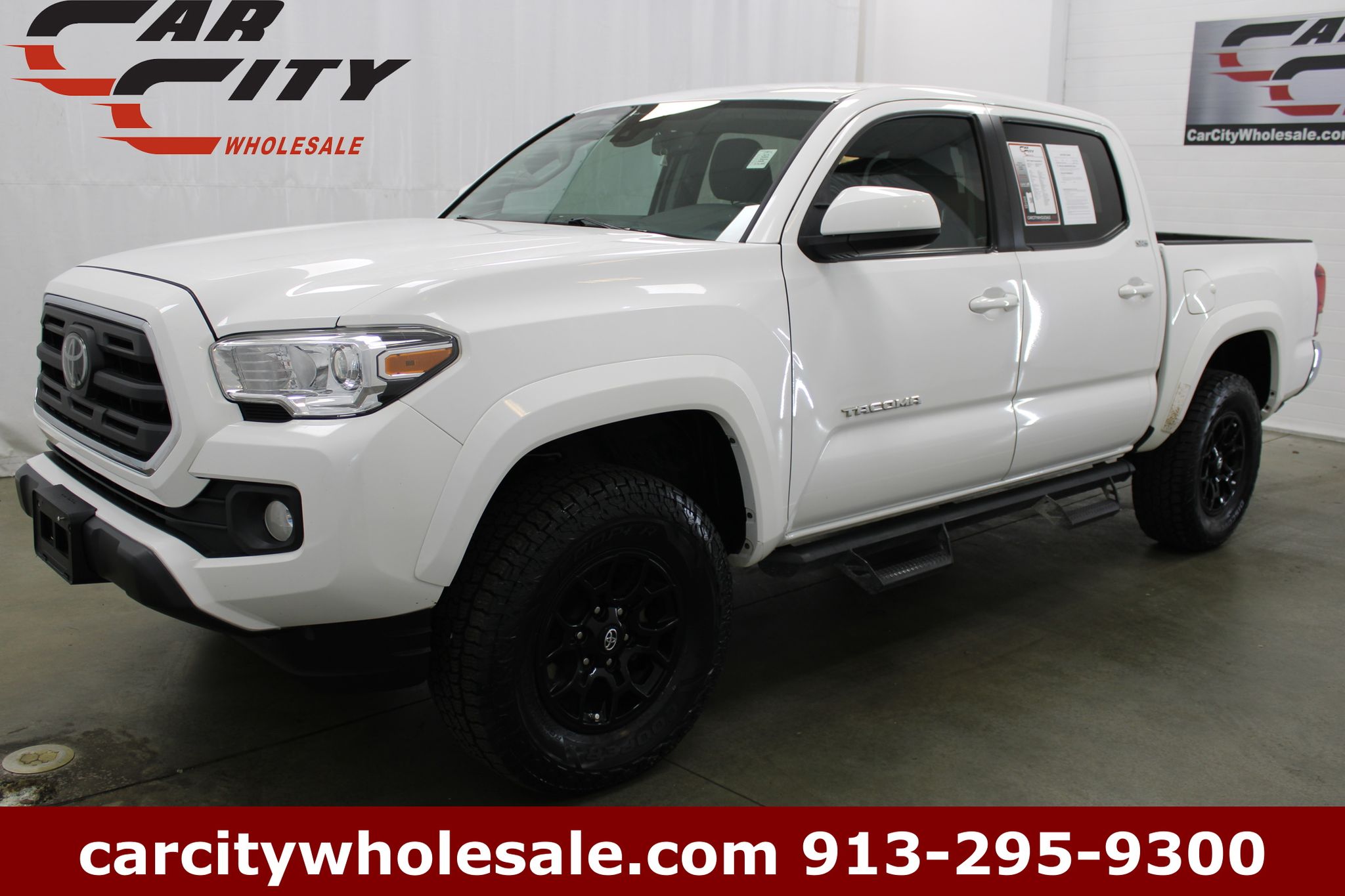 White 2019 Toyota Tacoma SR5 V6 Double Cab 4WD Pickup Truck Four-Wheel Drive 6-Speed Automatic