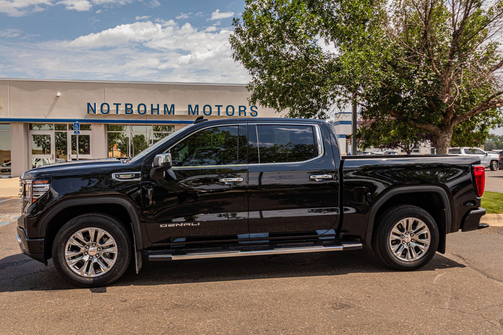 Onyx Black 2024 GMC Sierra 1500 Pickup Truck Four-Wheel Drive Automatic