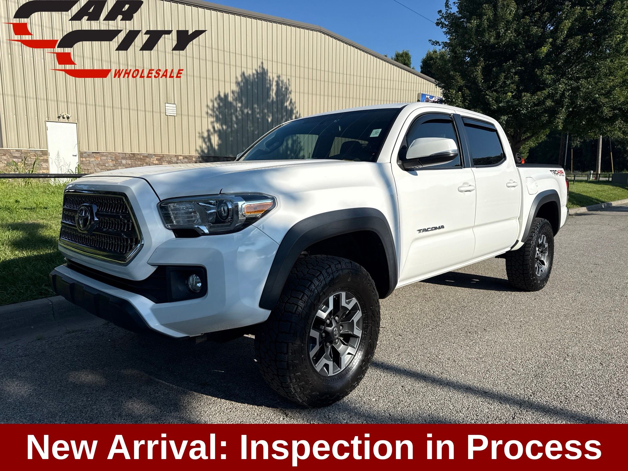 Super White 2017 Toyota Tacoma Pickup Truck Four-Wheel Drive 6-Speed Automatic