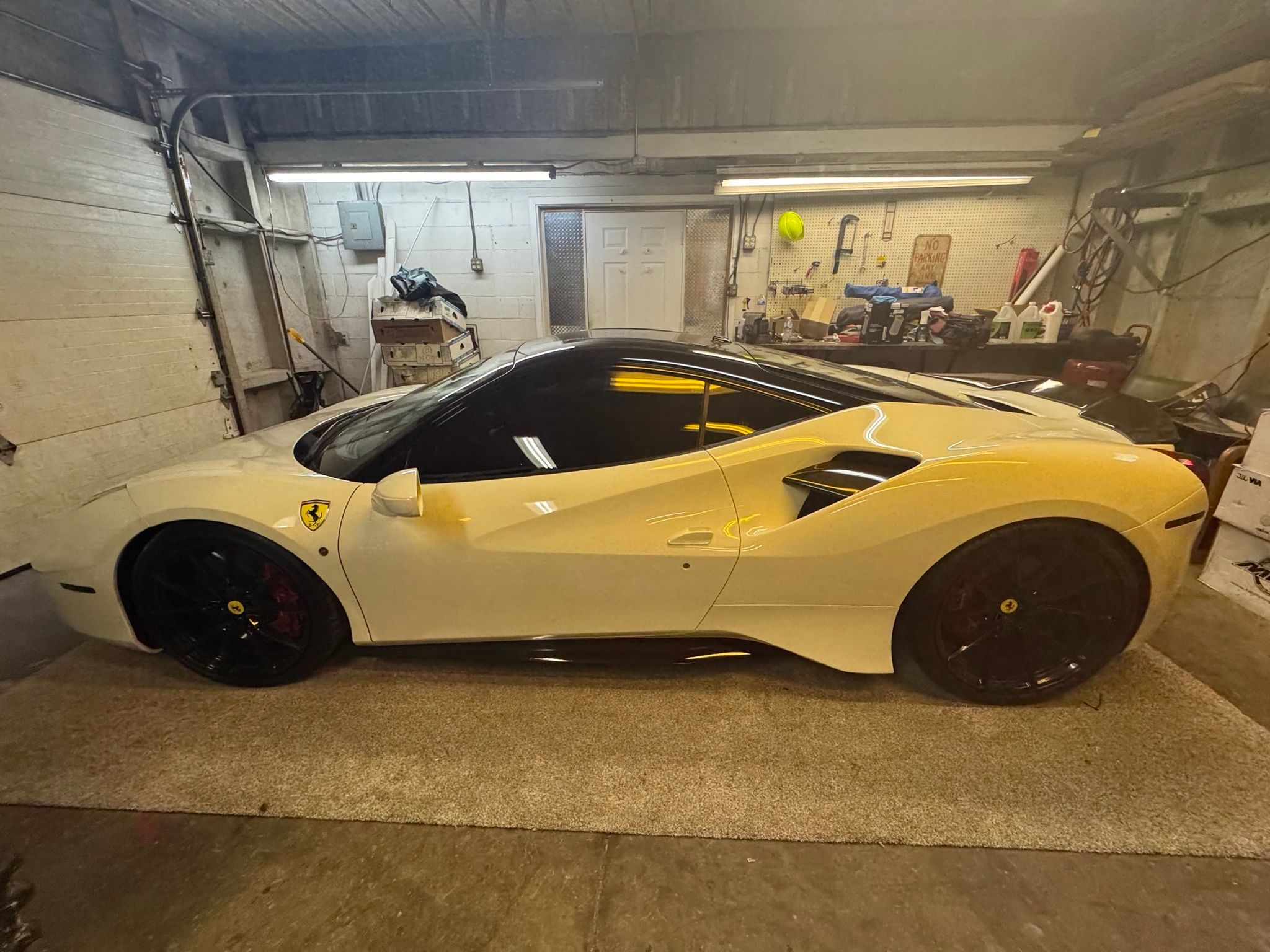 2017 Ferrari 488 GTB Coupe RWD
