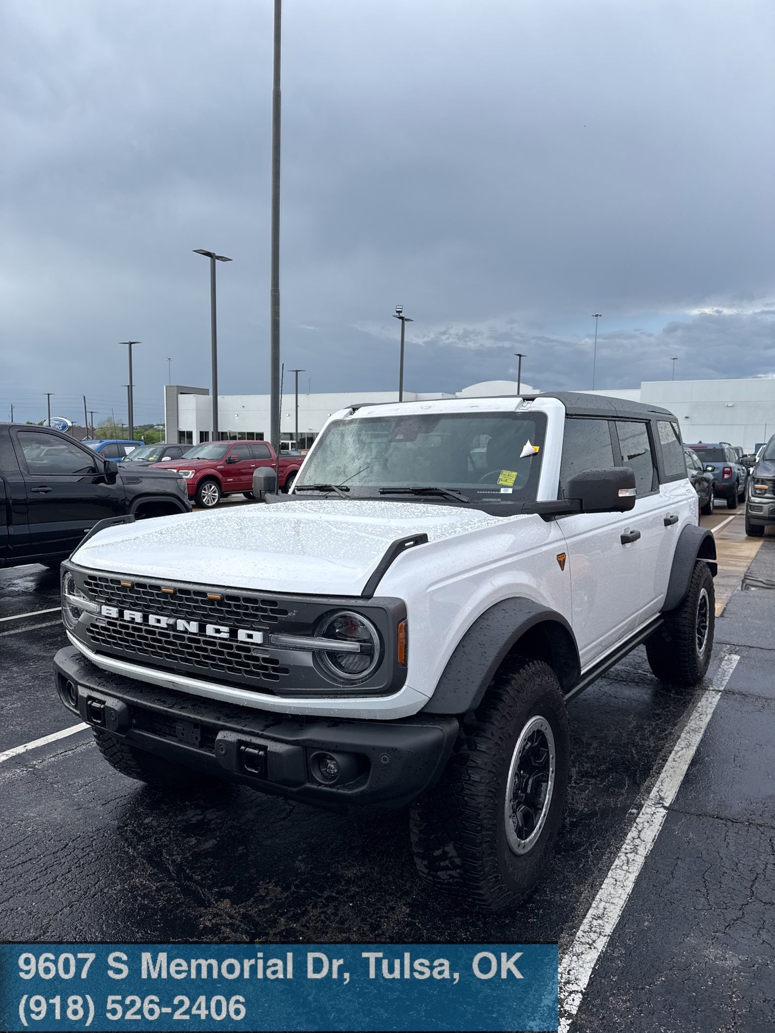 Oxford White 2023 Ford Bronco Badlands Advanced 4-Door 4WD SUV / Crossover Four-Wheel Drive Automatic